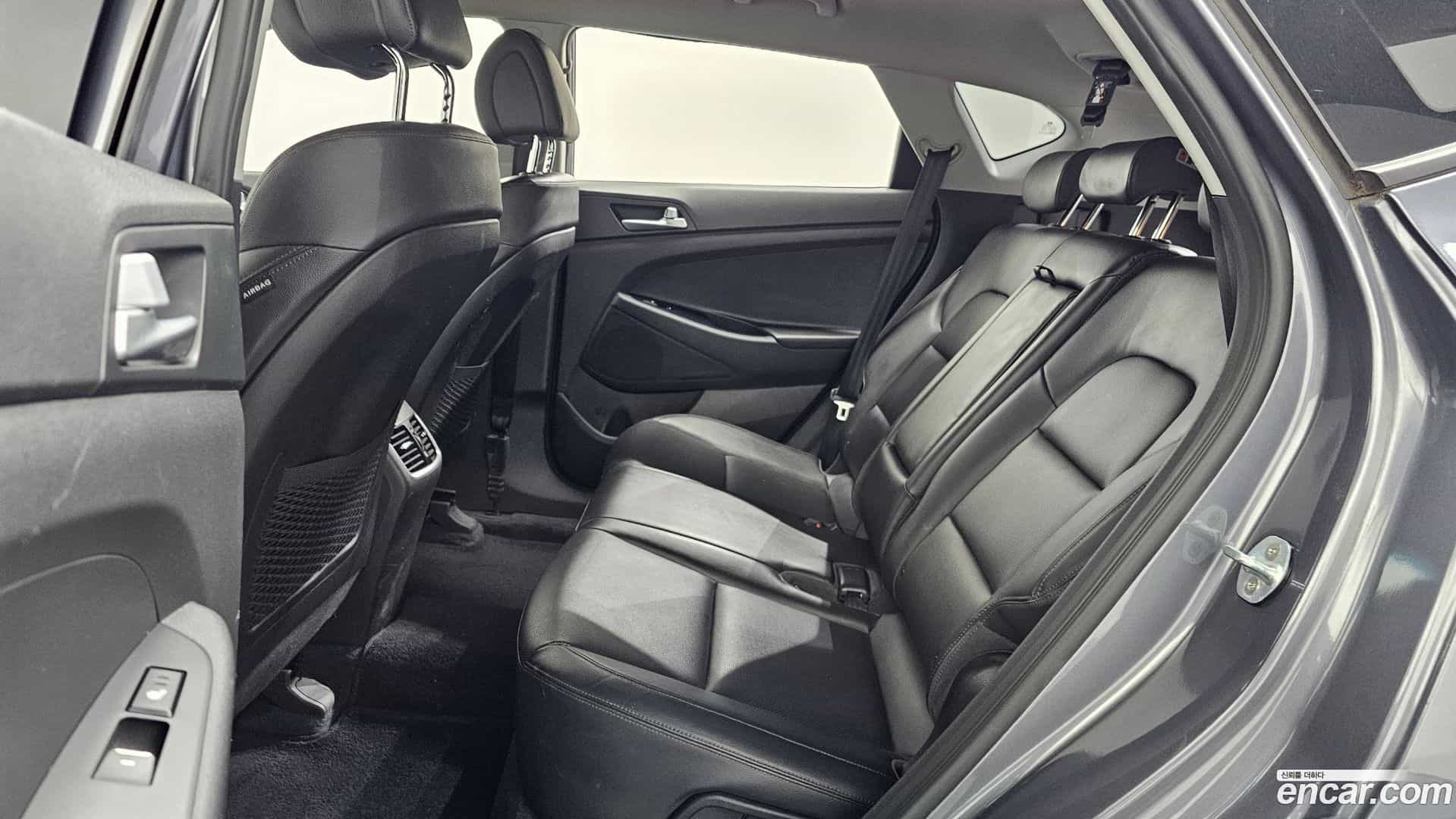 Tucson Hyundai 2016.1-OPTION-017