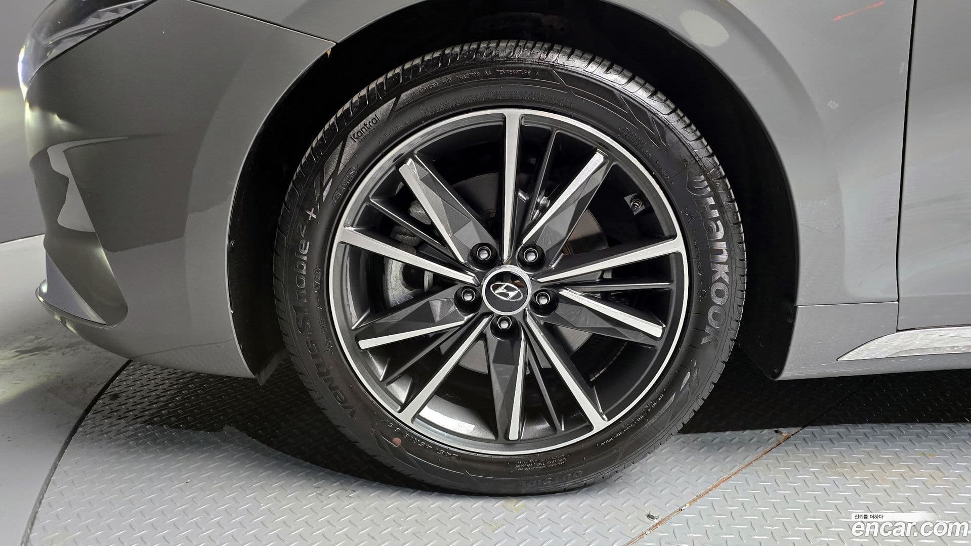 Main__Slider__Photo:Grandeur Hyundai 2022.5-4