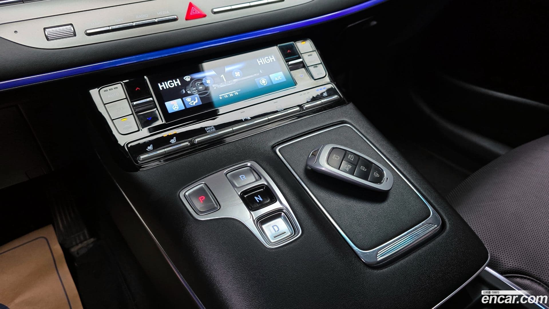 Main__Slider__Photo:Grandeur Hyundai 2022.5-8