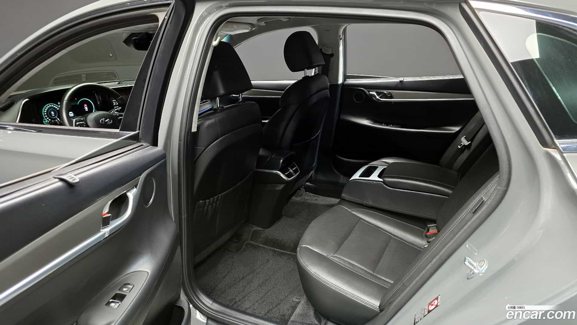 Grandeur Hyundai 2022.5-OPTION-015