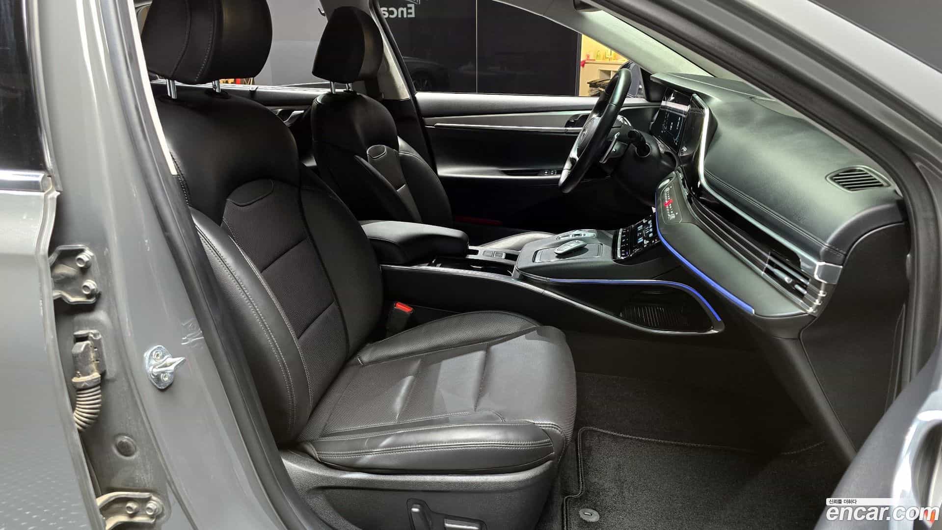 Grandeur Hyundai 2022.5-OPTION-016
