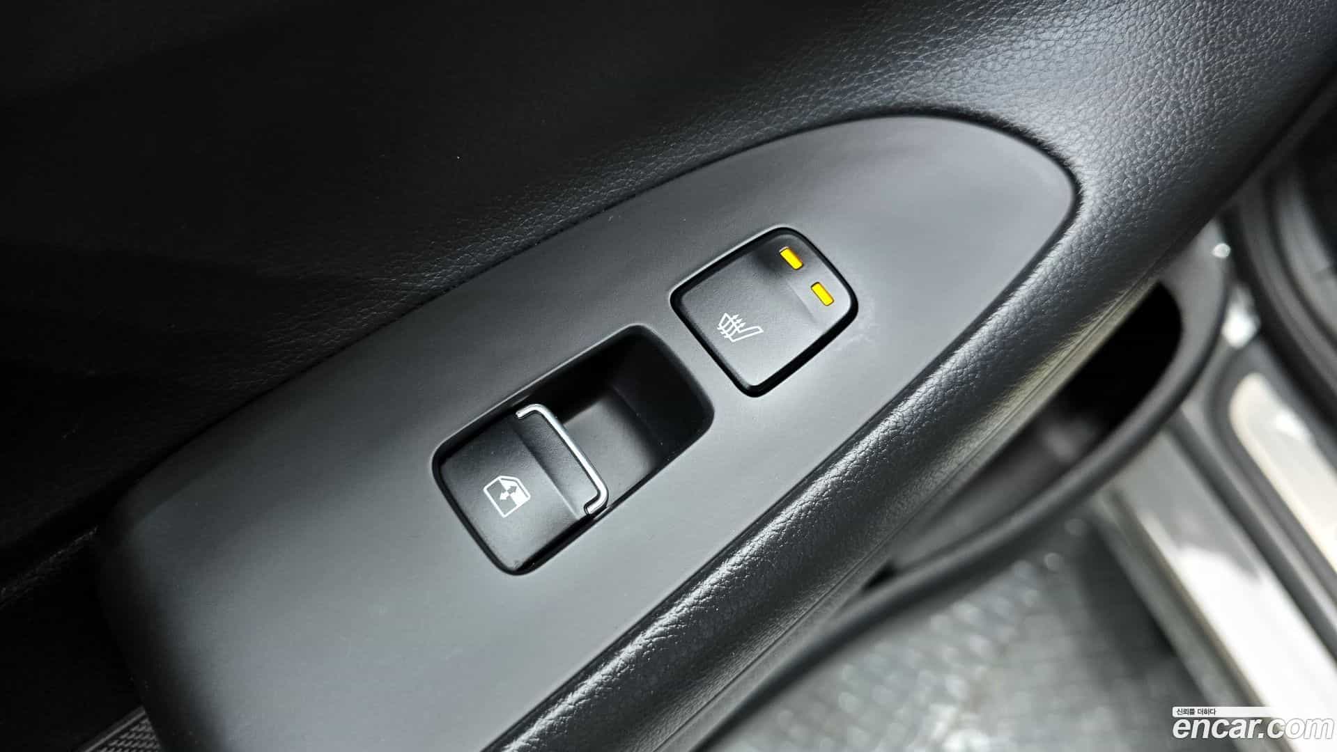 Grandeur Hyundai 2022.5-OPTION-023