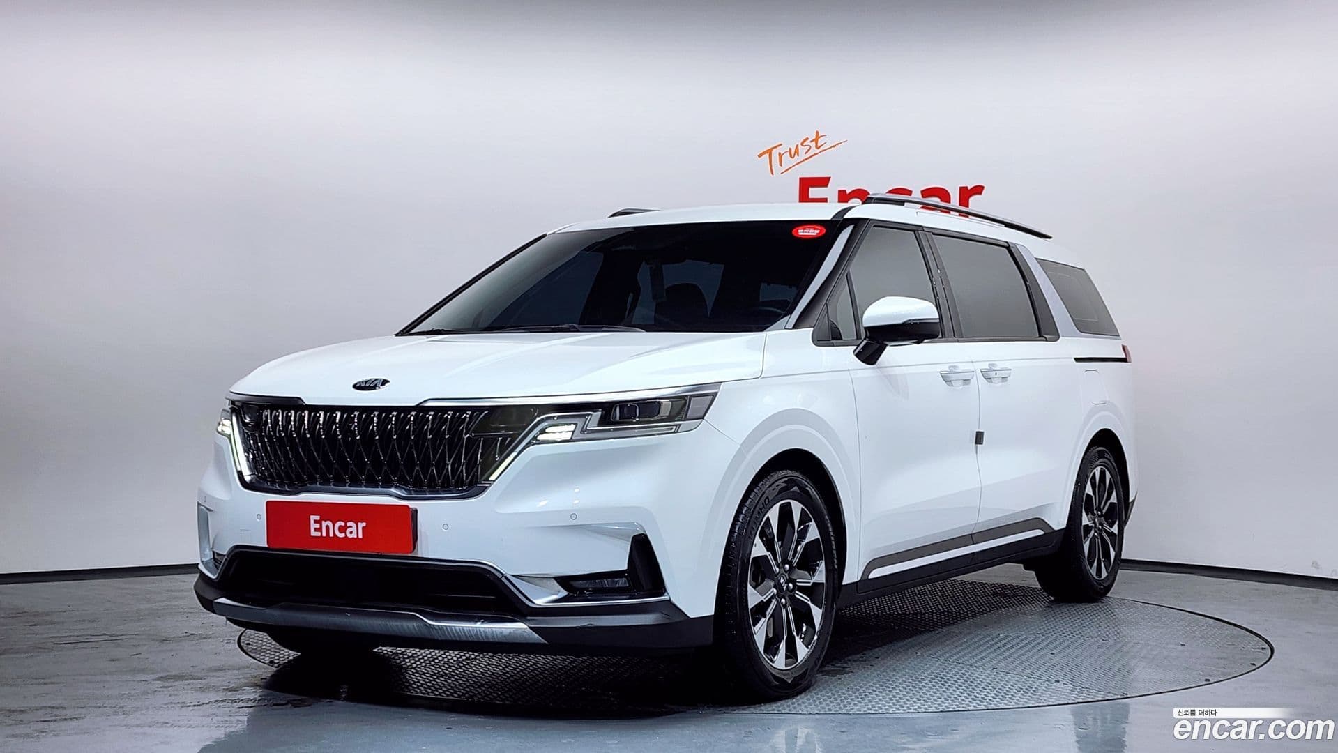 Main__Slider__Photo:Canival Kia 2020.9-0