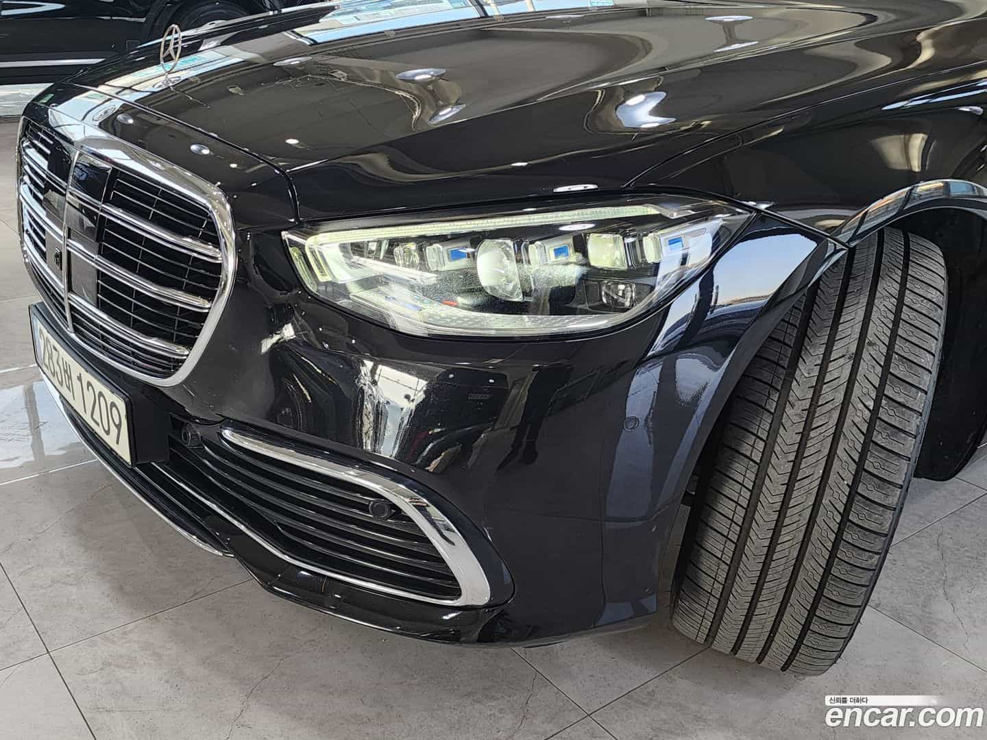 S-Class Mercedes-Benz 2023.5-OPTION-024