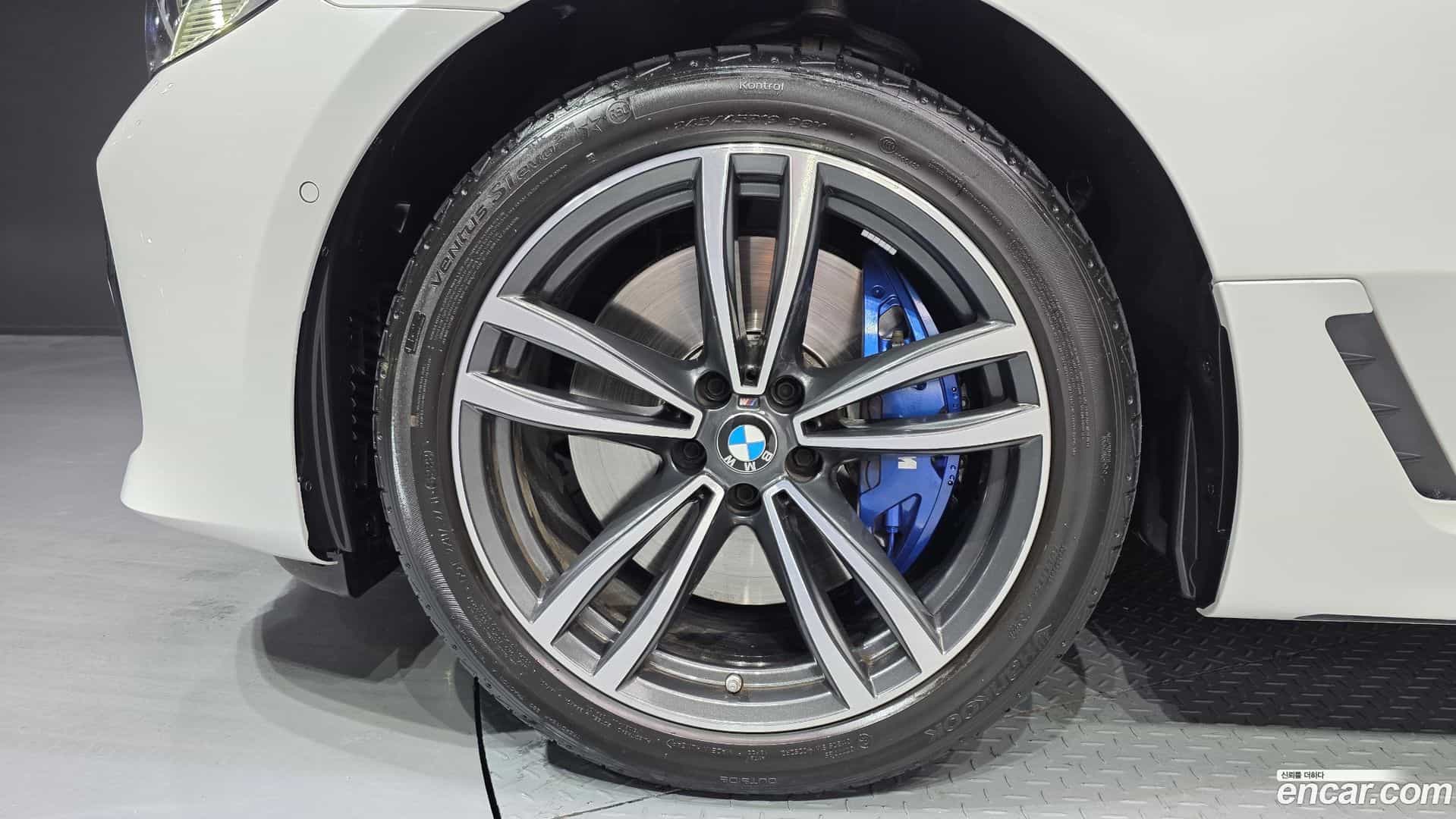 Gran Turismo BMW 2023.6-OPTION-023