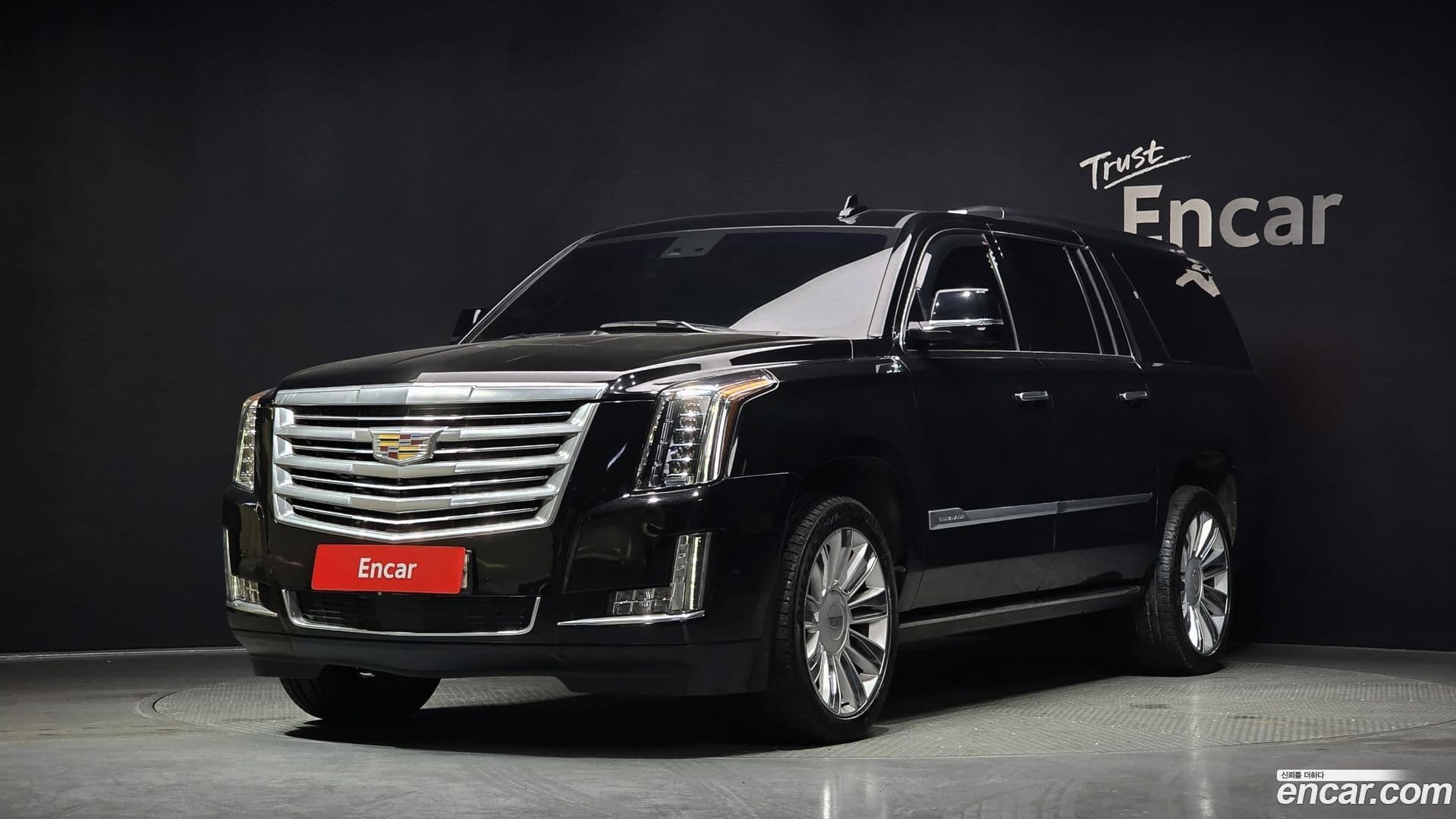 Main__Slider__Photo:Escalade Cadillac 2019.1-0