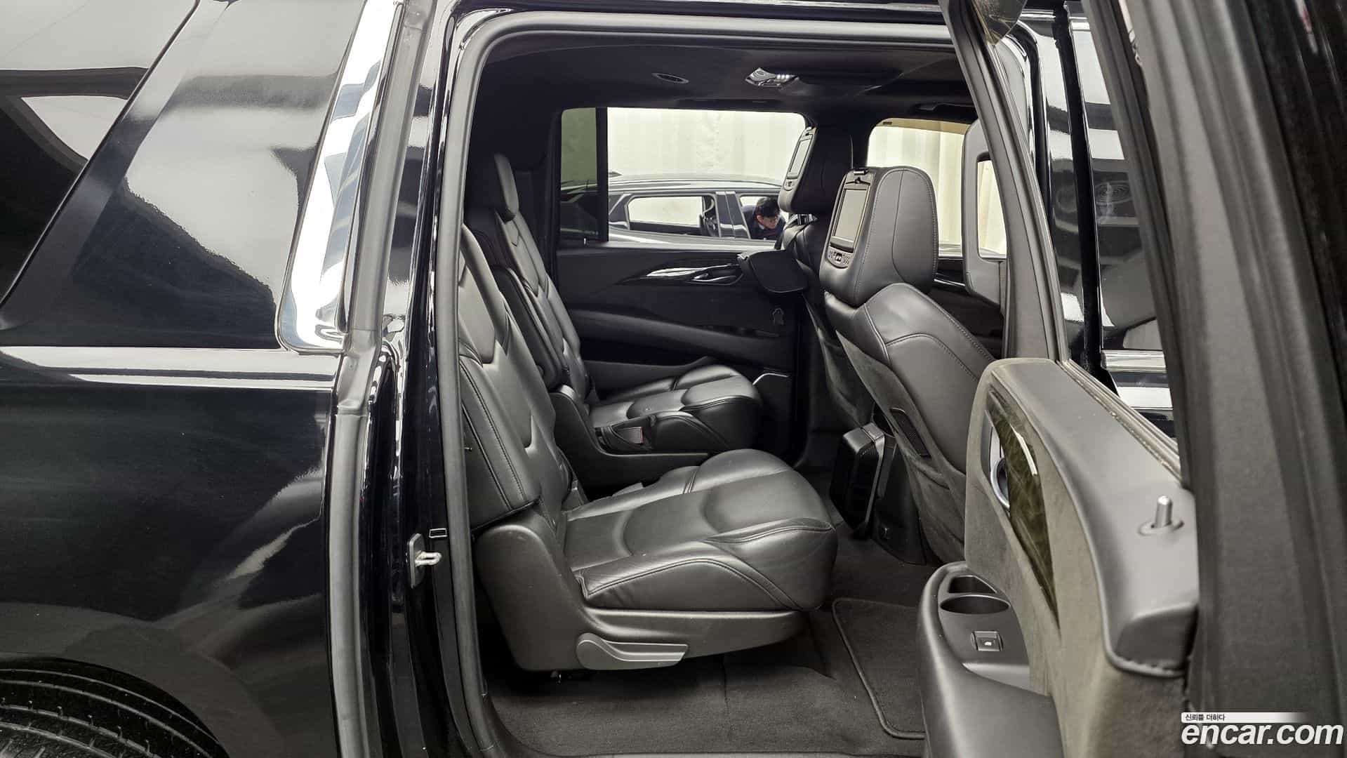 Escalade Cadillac 2019.1-OPTION-016