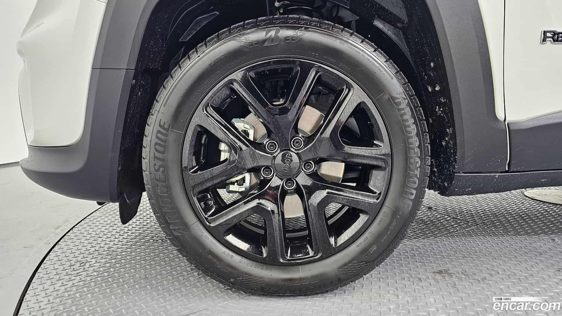 Renegade Jeep 2023.11-OUTER-005