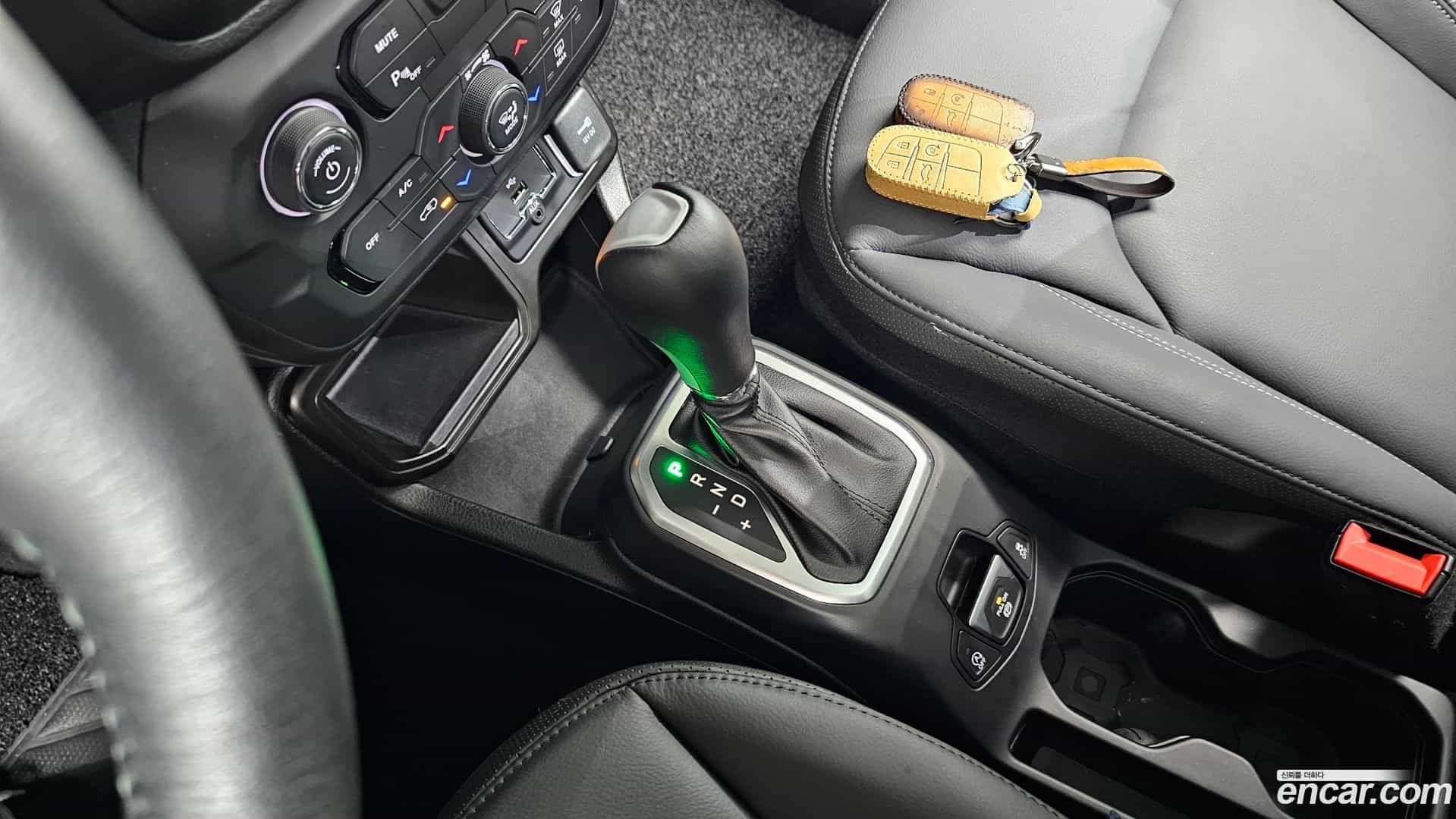 Renegade Jeep 2023.11-INNER-009