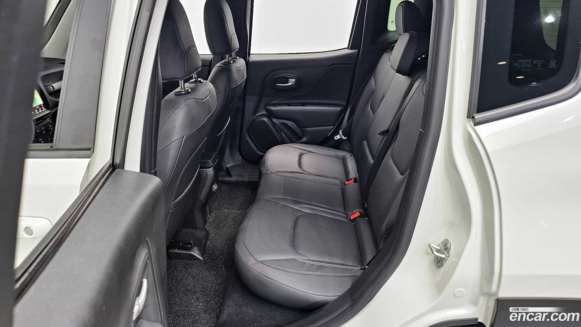 Renegade Jeep 2023.11-OPTION-015
