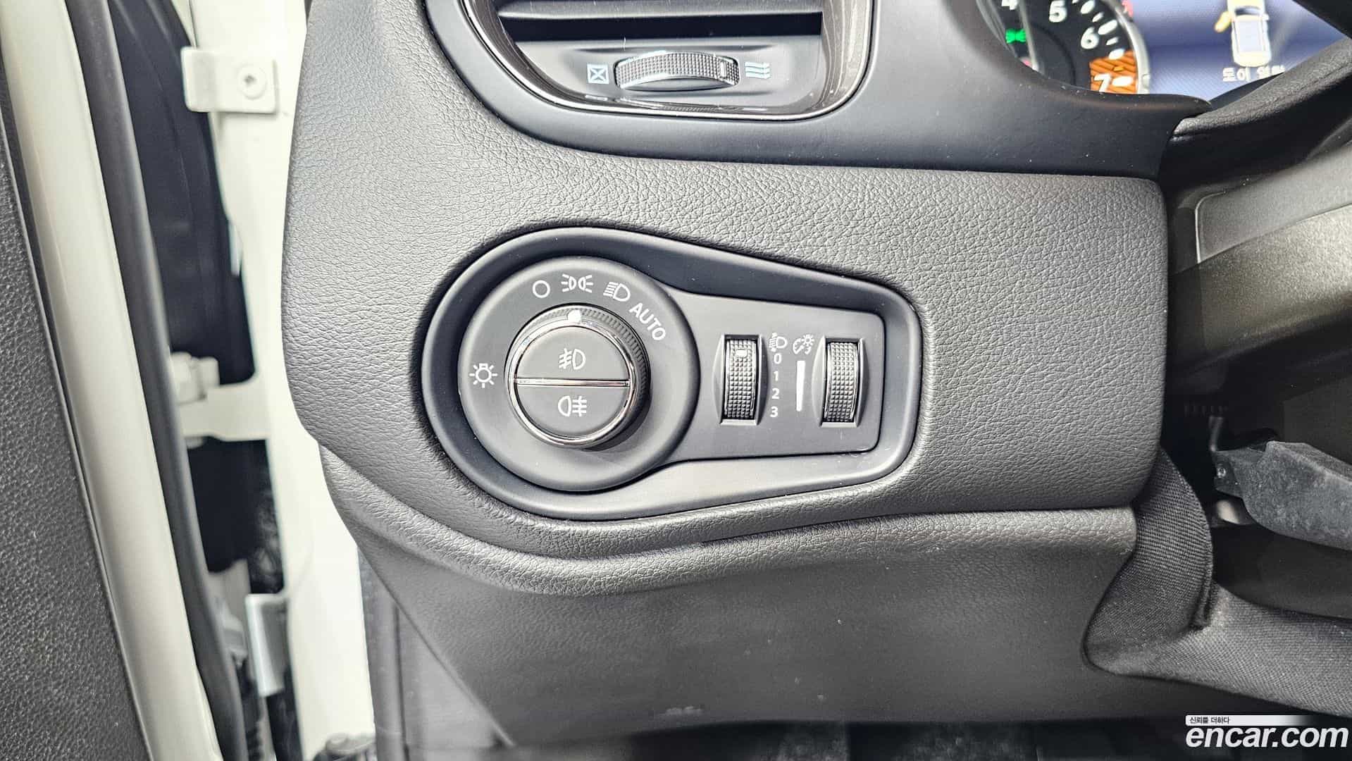 Renegade Jeep 2023.11-OPTION-019