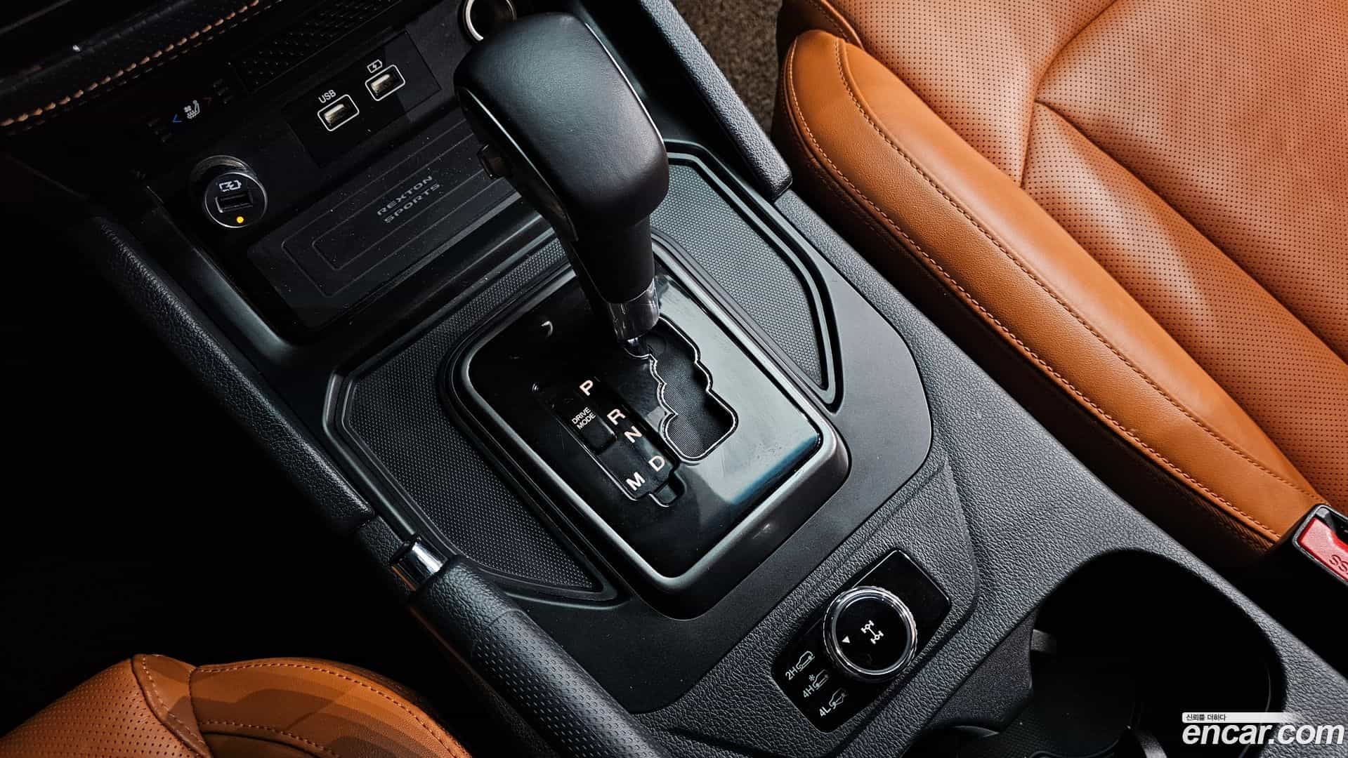 Rexton KG Mobility 2022.10-INNER-009