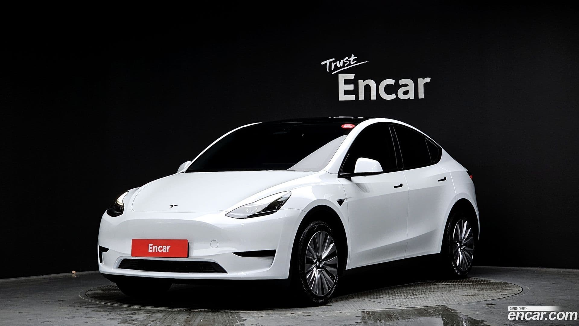 Main__Slider__Photo:Model Y Tesla 2023.9-0