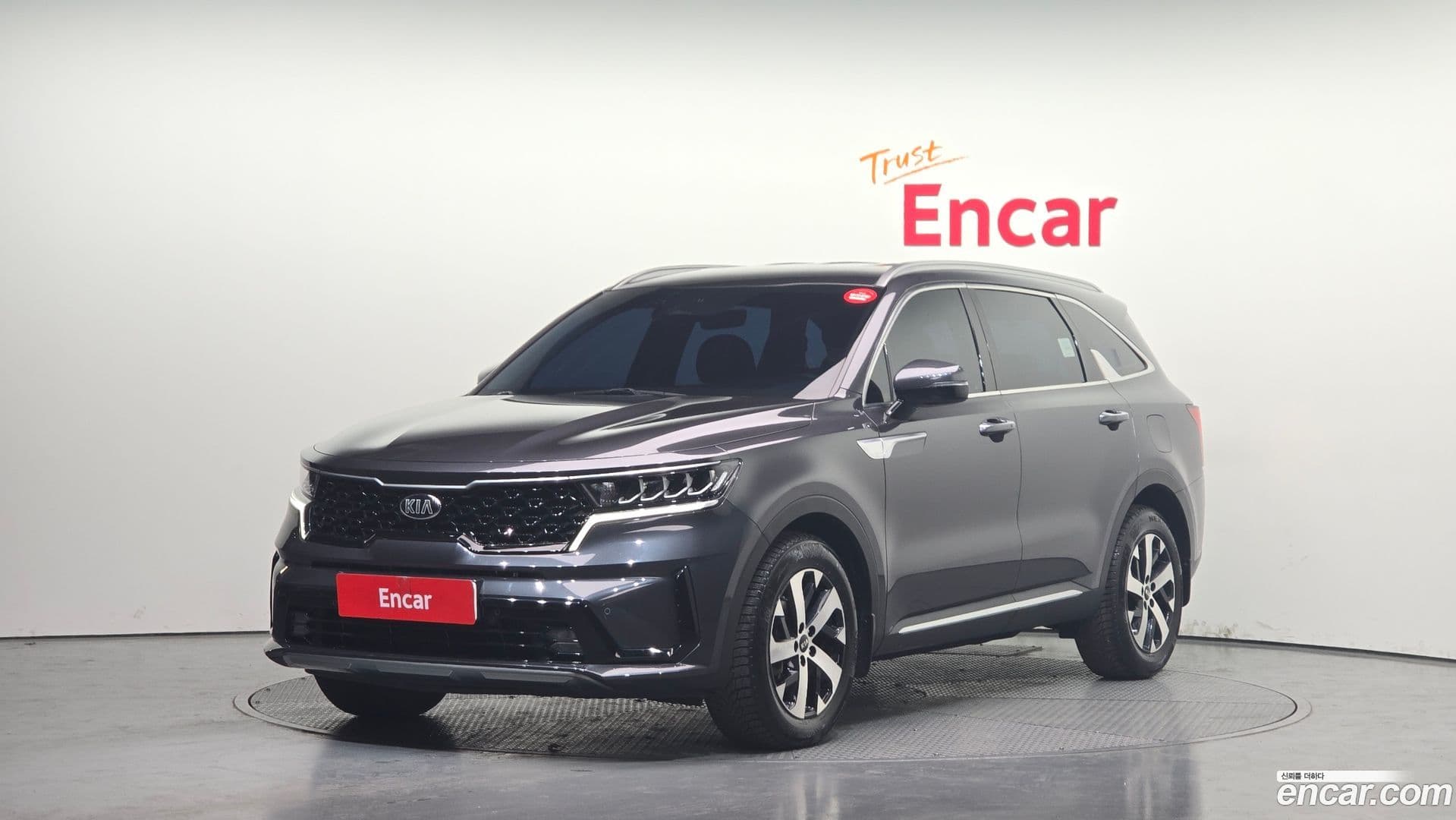 Main__Slider__Photo:Sorento Kia 2021.3-0