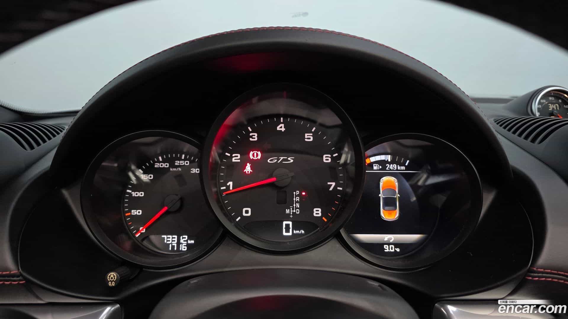 718 Porsche 2019.10-INNER-008