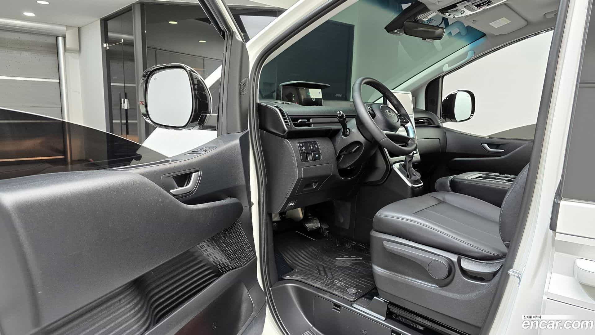 Staria Hyundai 2025.10-OPTION-015