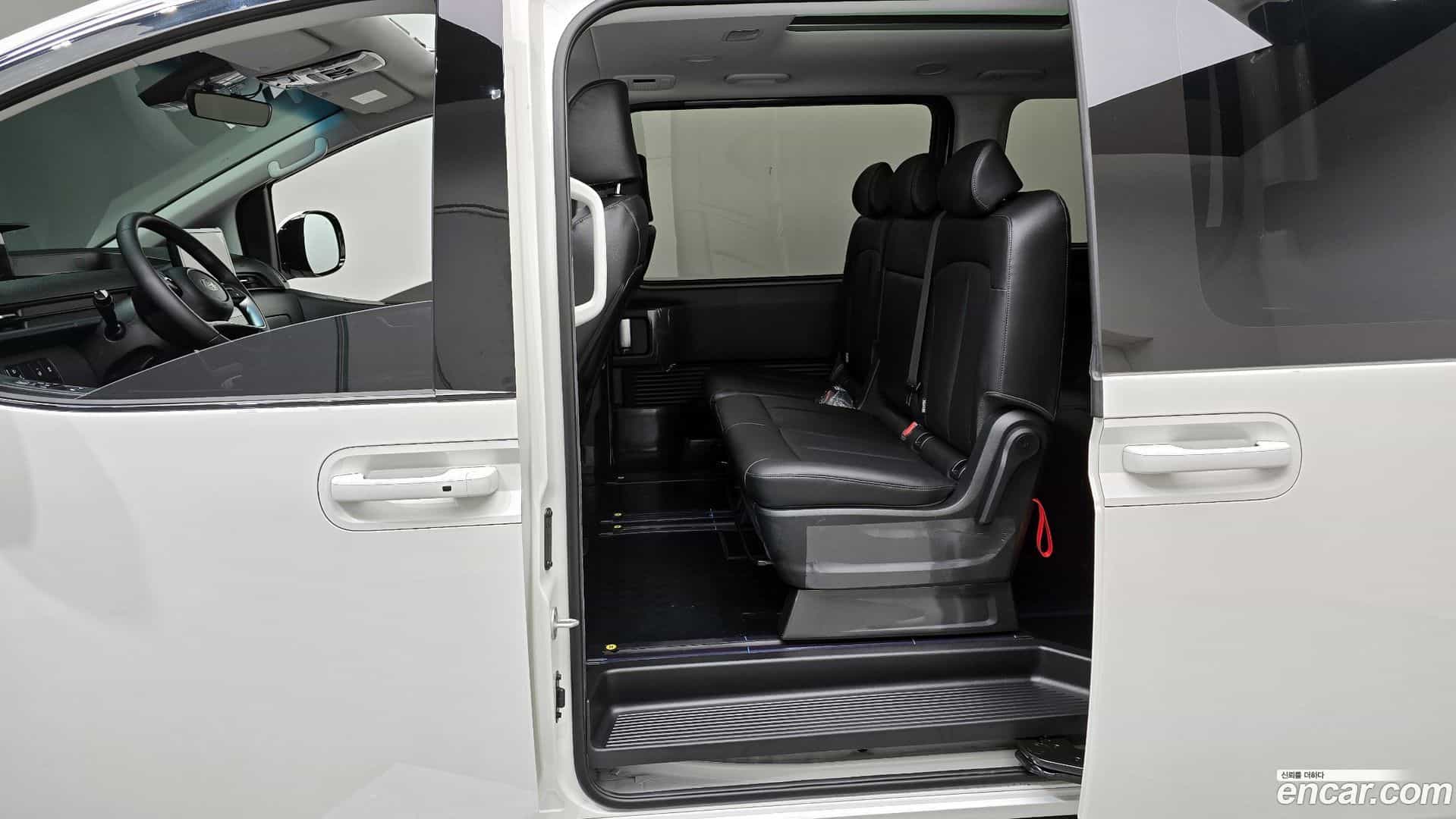 Staria Hyundai 2025.10-OPTION-016