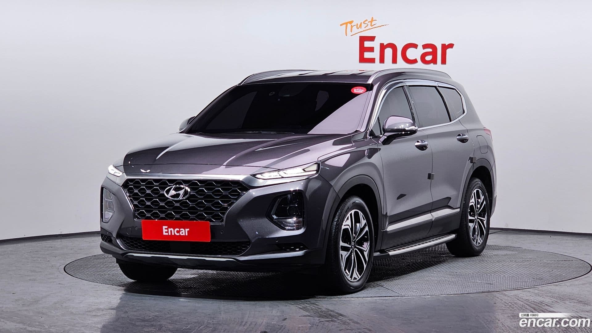 Main__Slider__Photo:Santafe Hyundai 2019.0-0