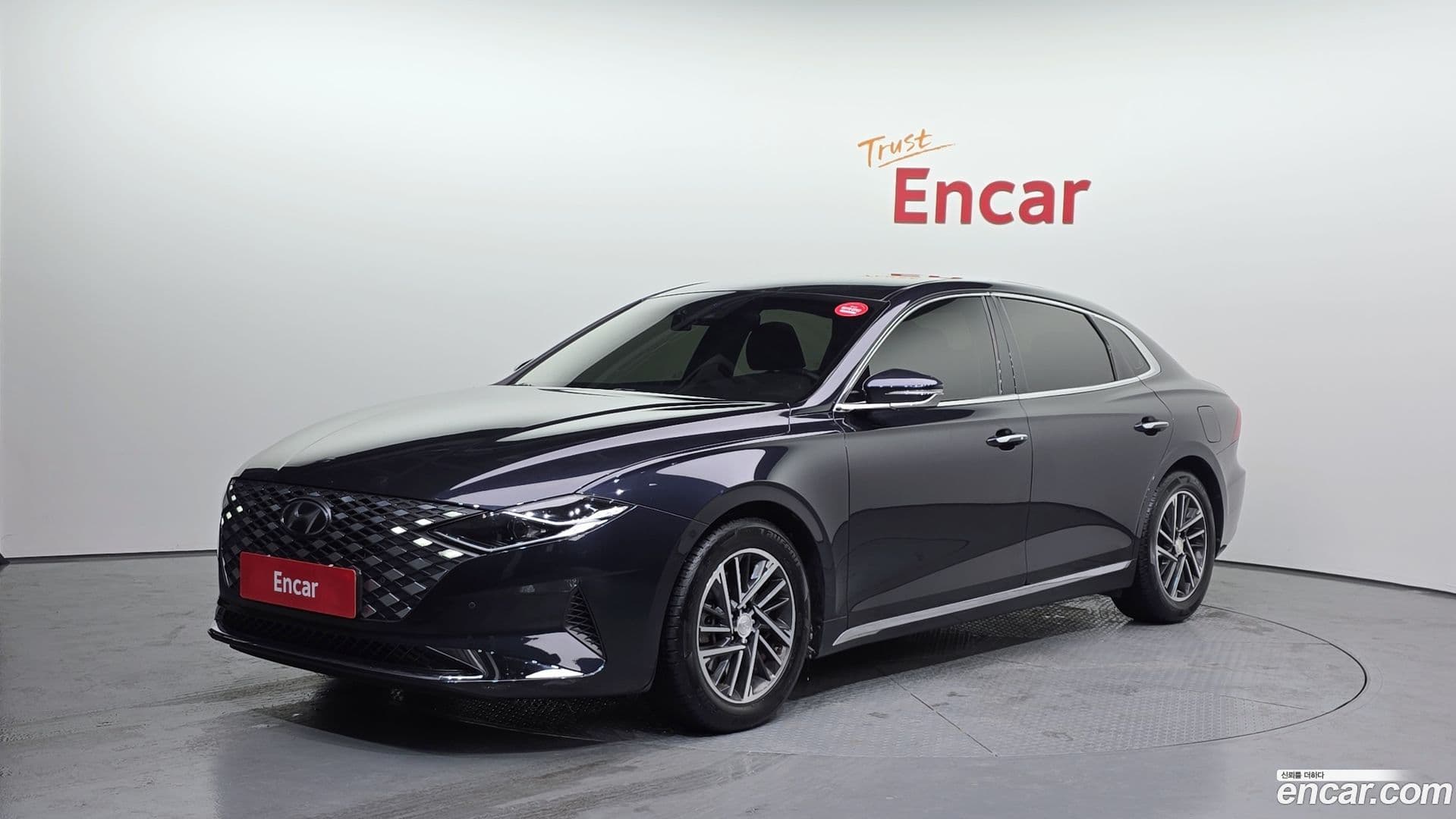 Main__Slider__Photo:Grandeur Hyundai 2020.8-0