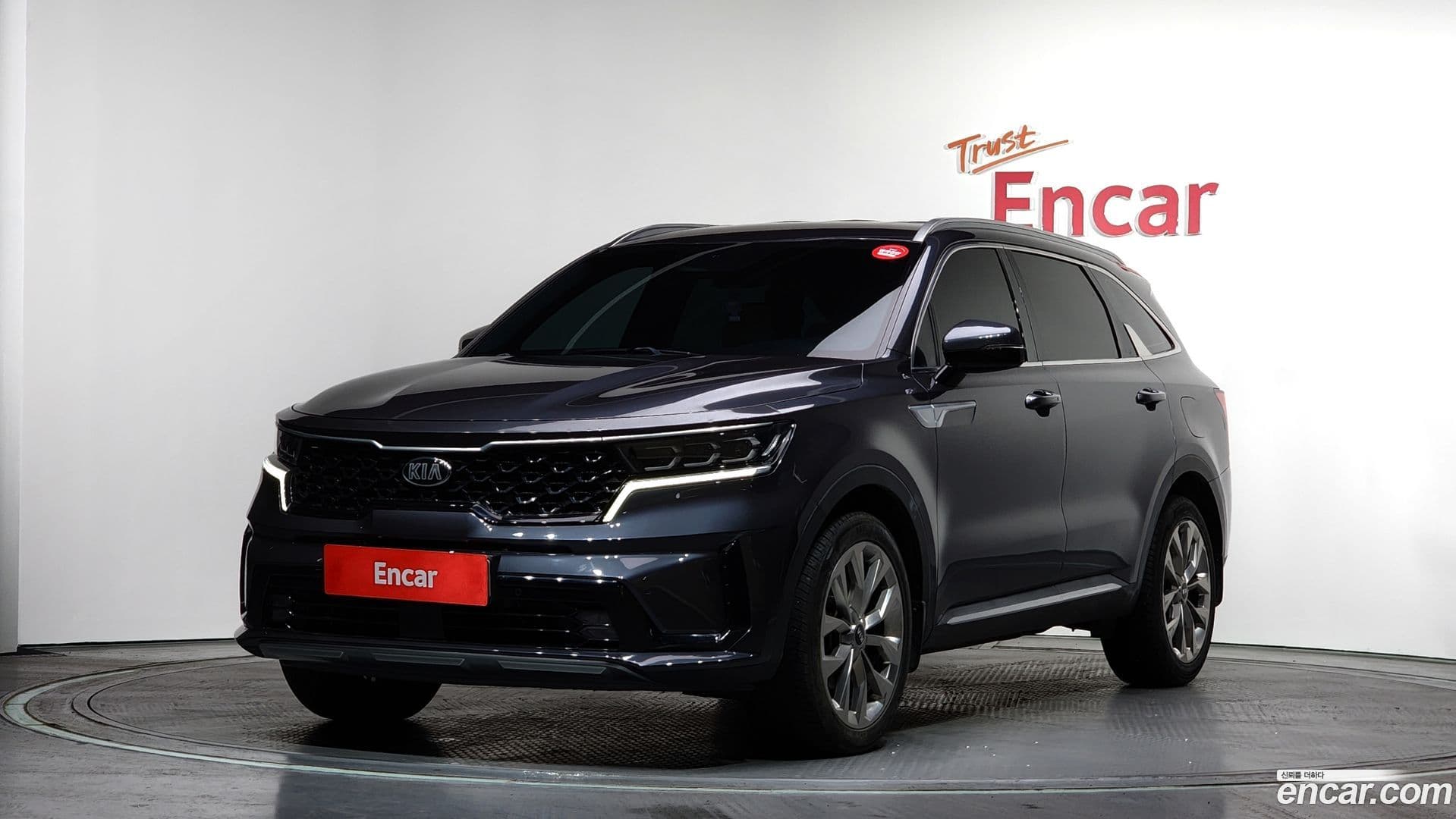 Main__Slider__Photo:Sorento Kia 2020.5-0