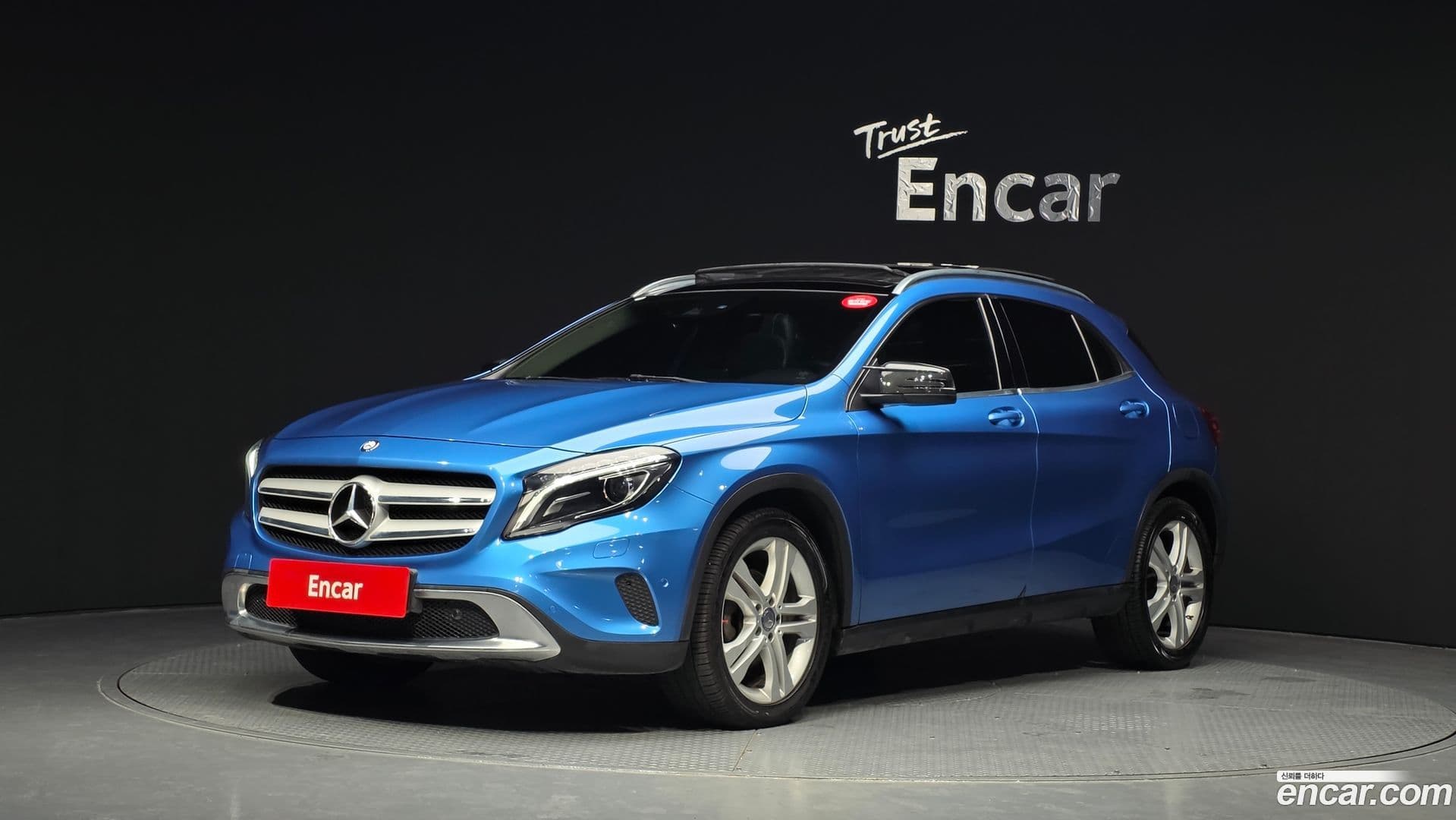 Main__Slider__Photo:GLA-Class Mercedes-Benz 2016.5-0