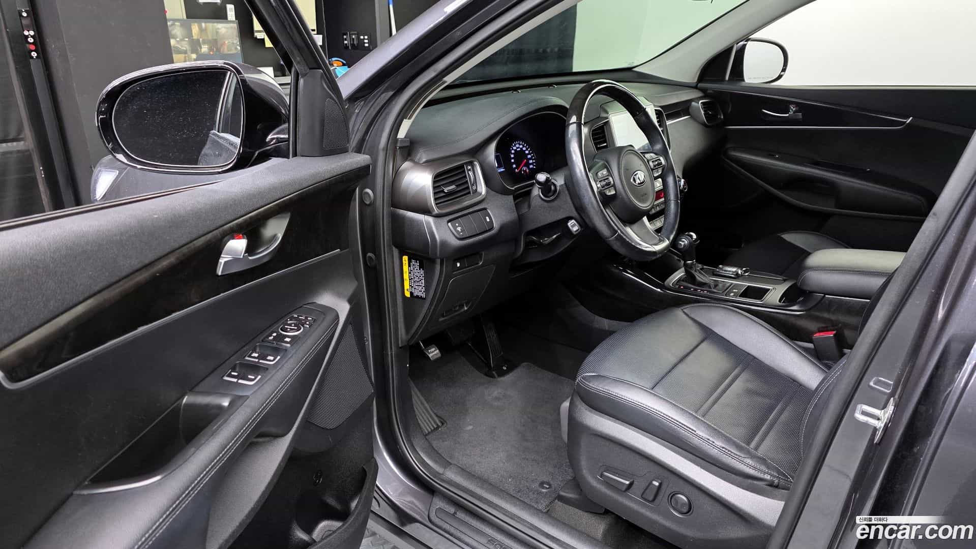 Sorento Kia 2016.3-INNER-010