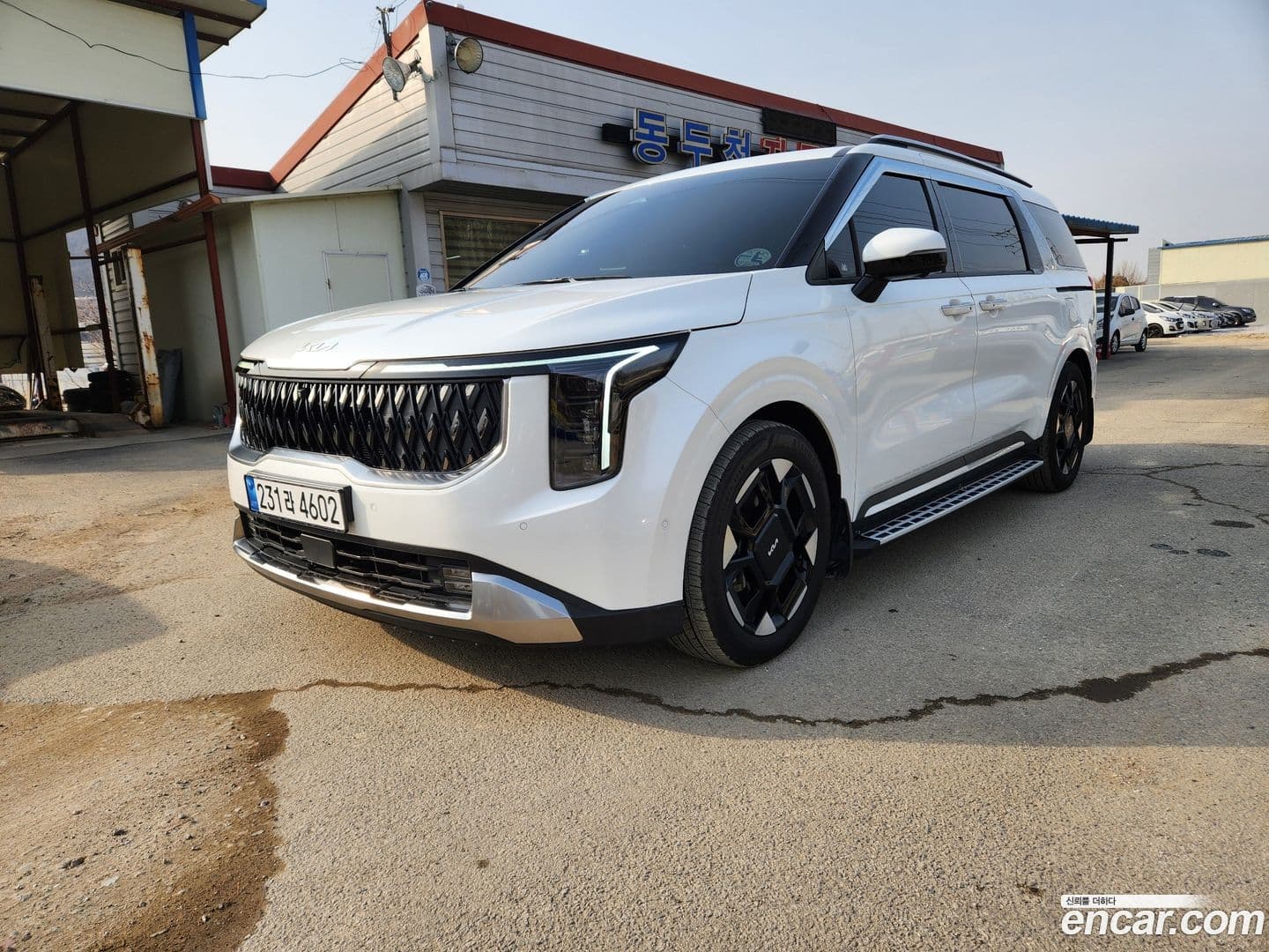 Main__Slider__Photo:Canival Kia 2024.4-0