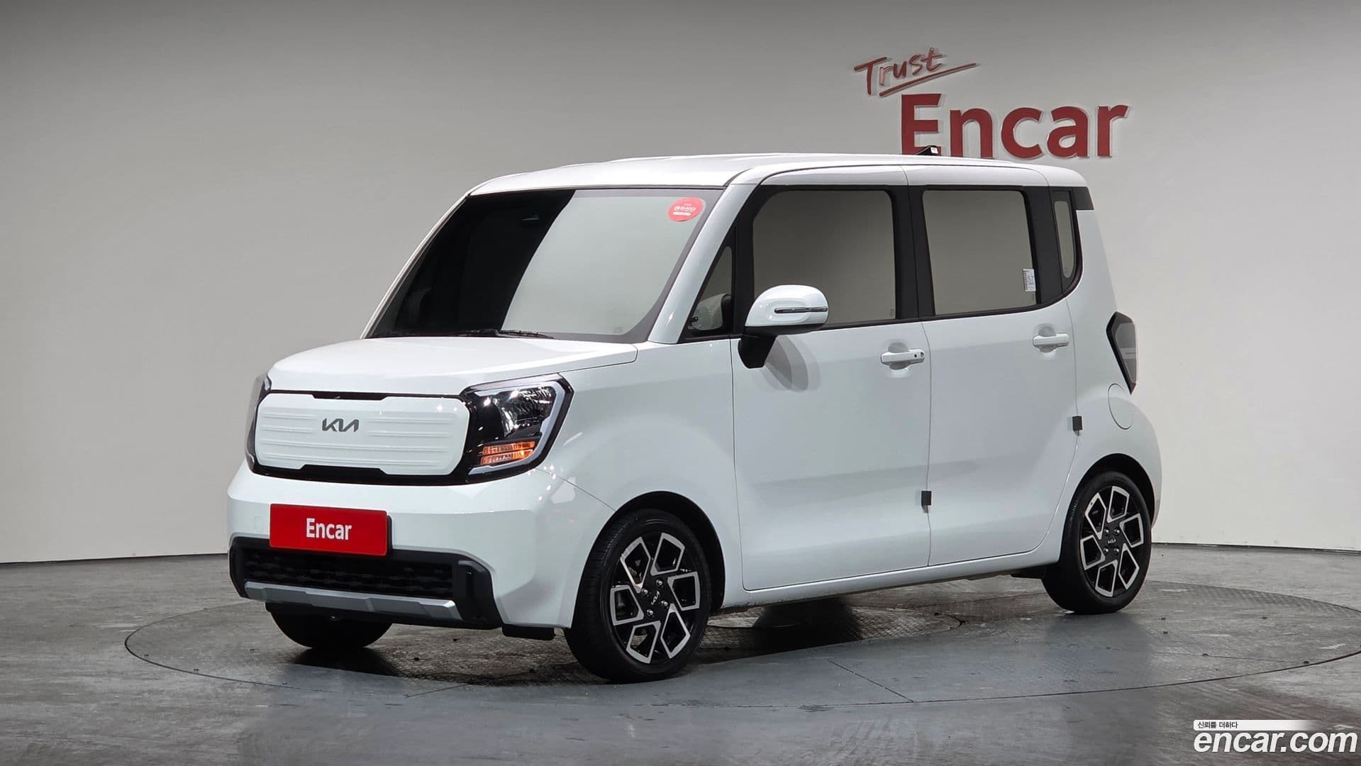 Main__Slider__Photo:RAY Kia 2024.9-0