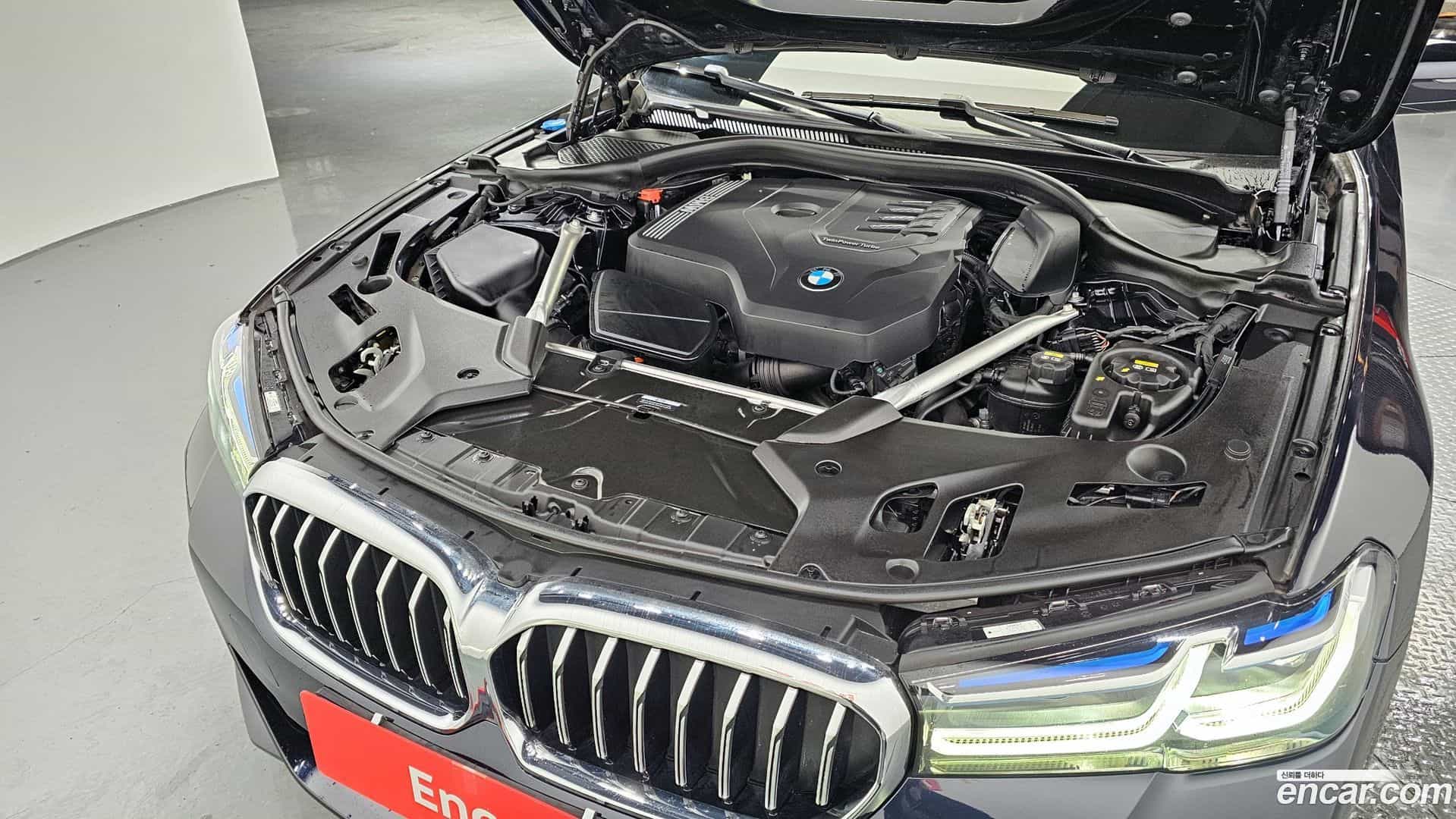 5-Series BMW 2023.0-INNER-006