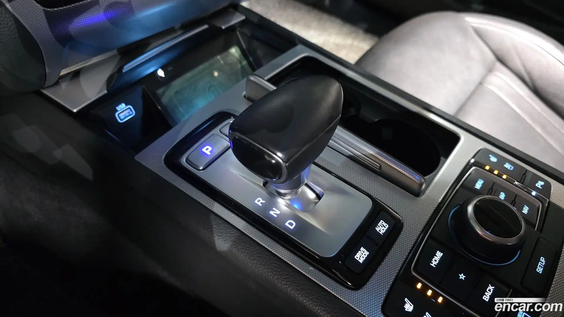 G80 Genesis 2018.10-INNER-009