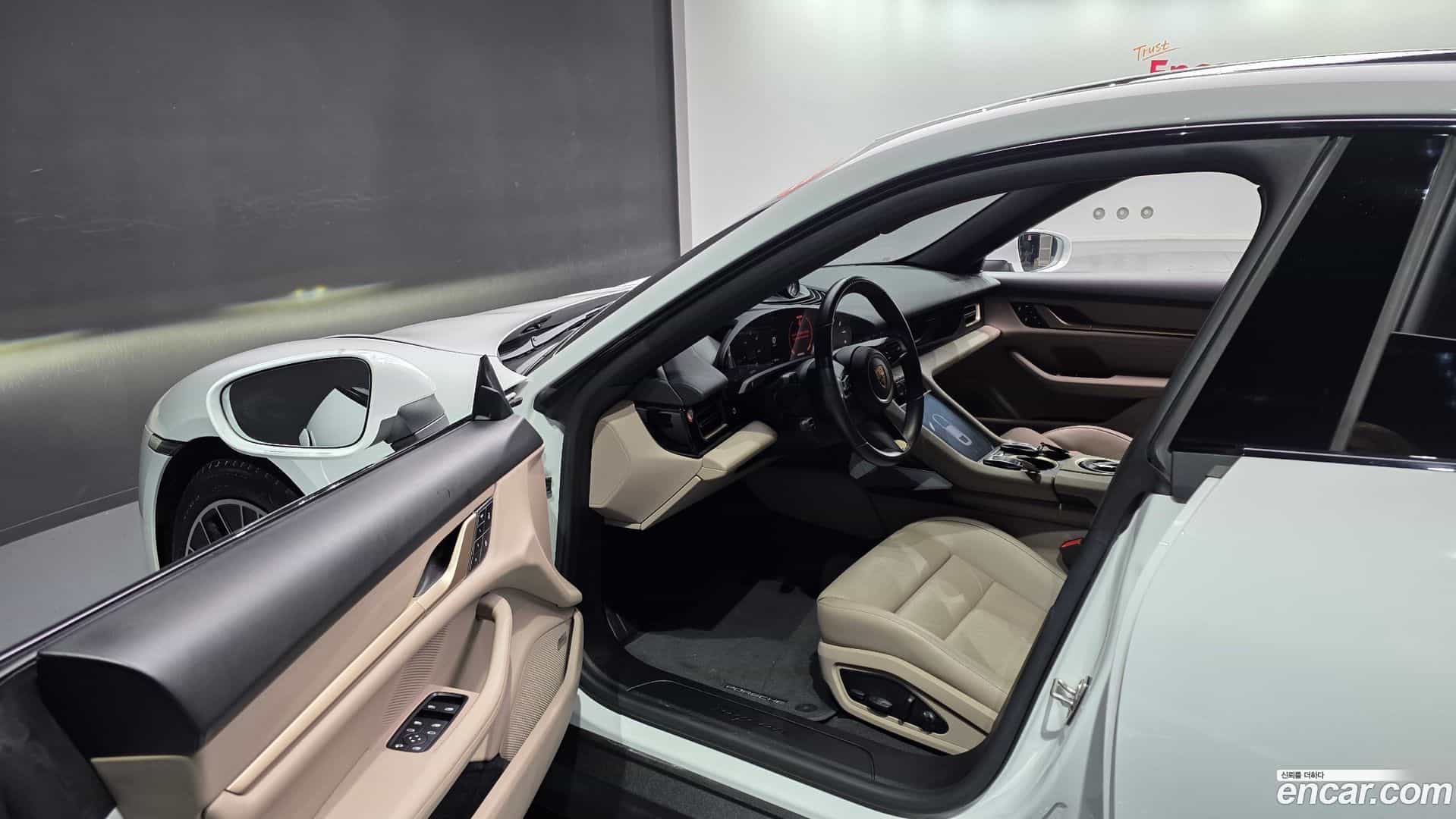 Taycan Porsche 2022.2-OPTION-015