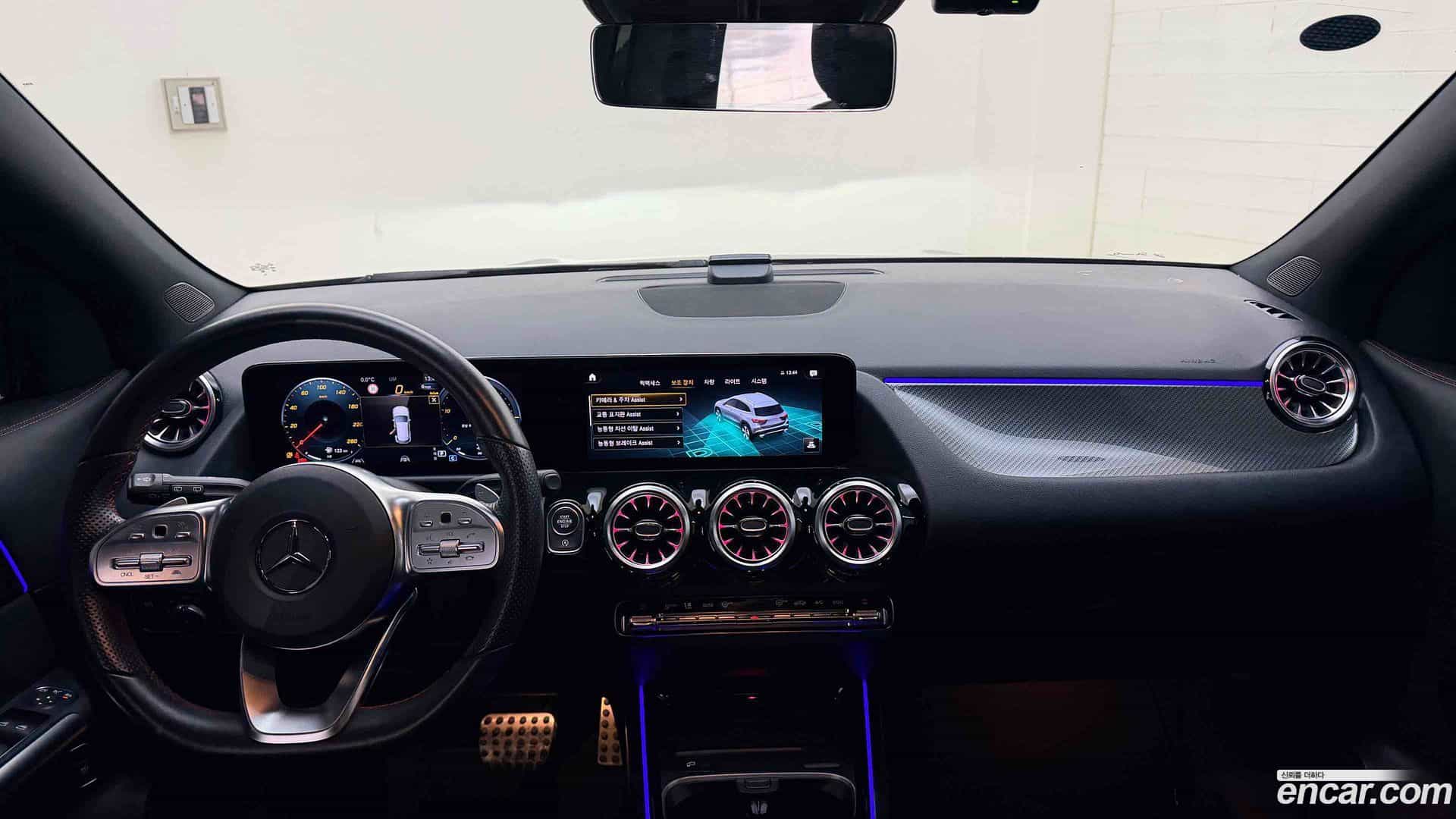 GLA-Class Mercedes-Benz 2023.4-OPTION-020