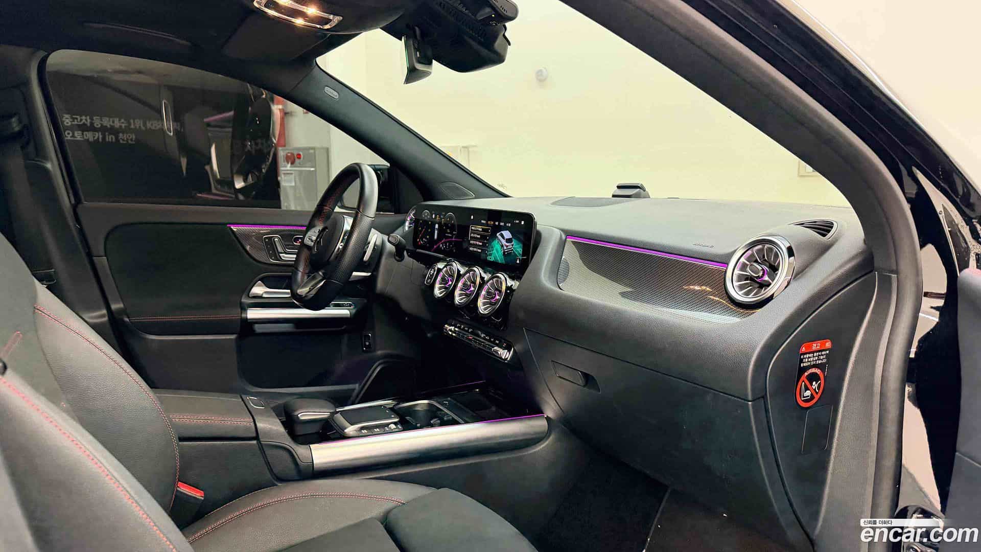 GLA-Class Mercedes-Benz 2023.4-OPTION-021