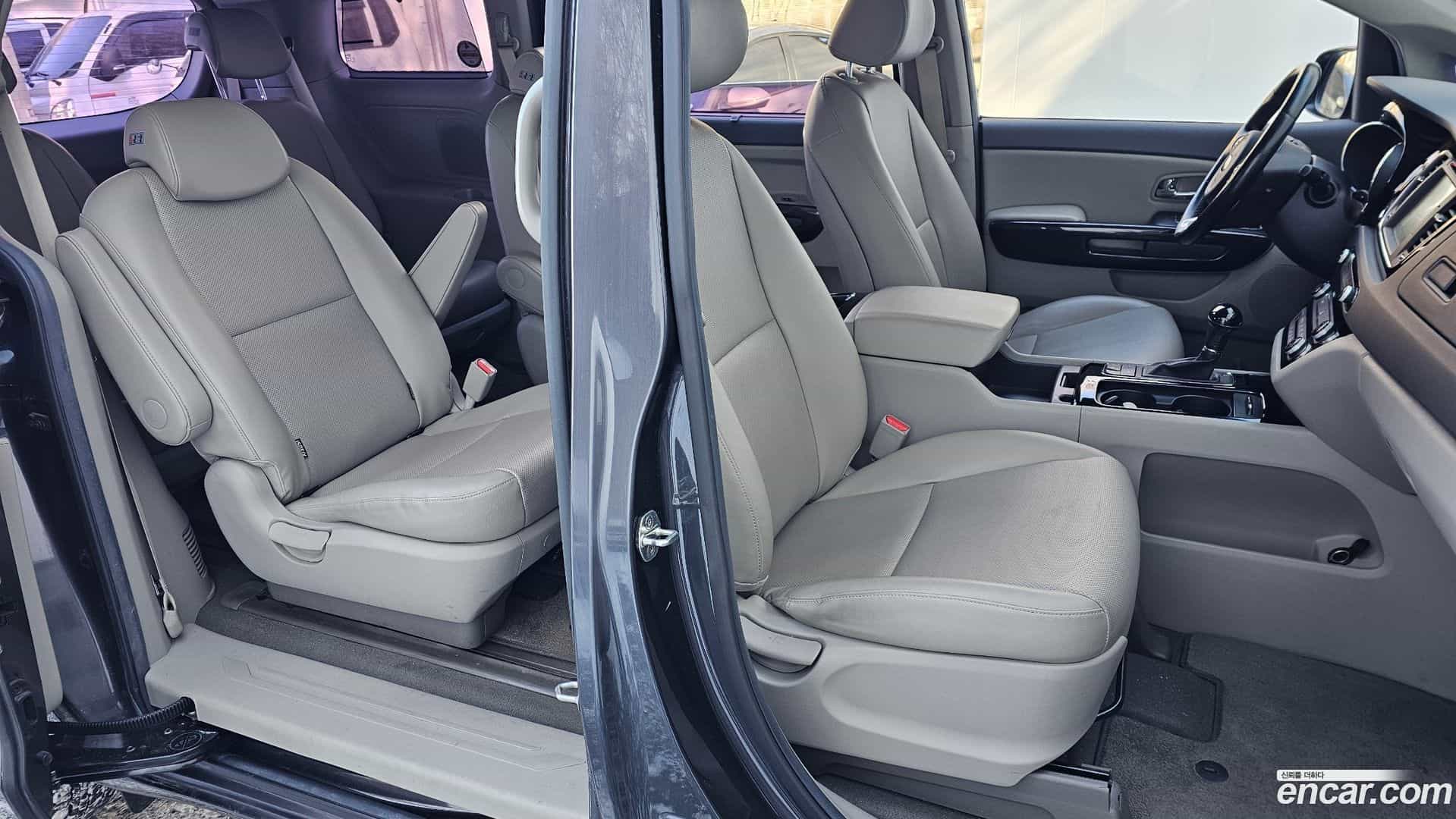 Canival Kia 2016.1-INNER-010