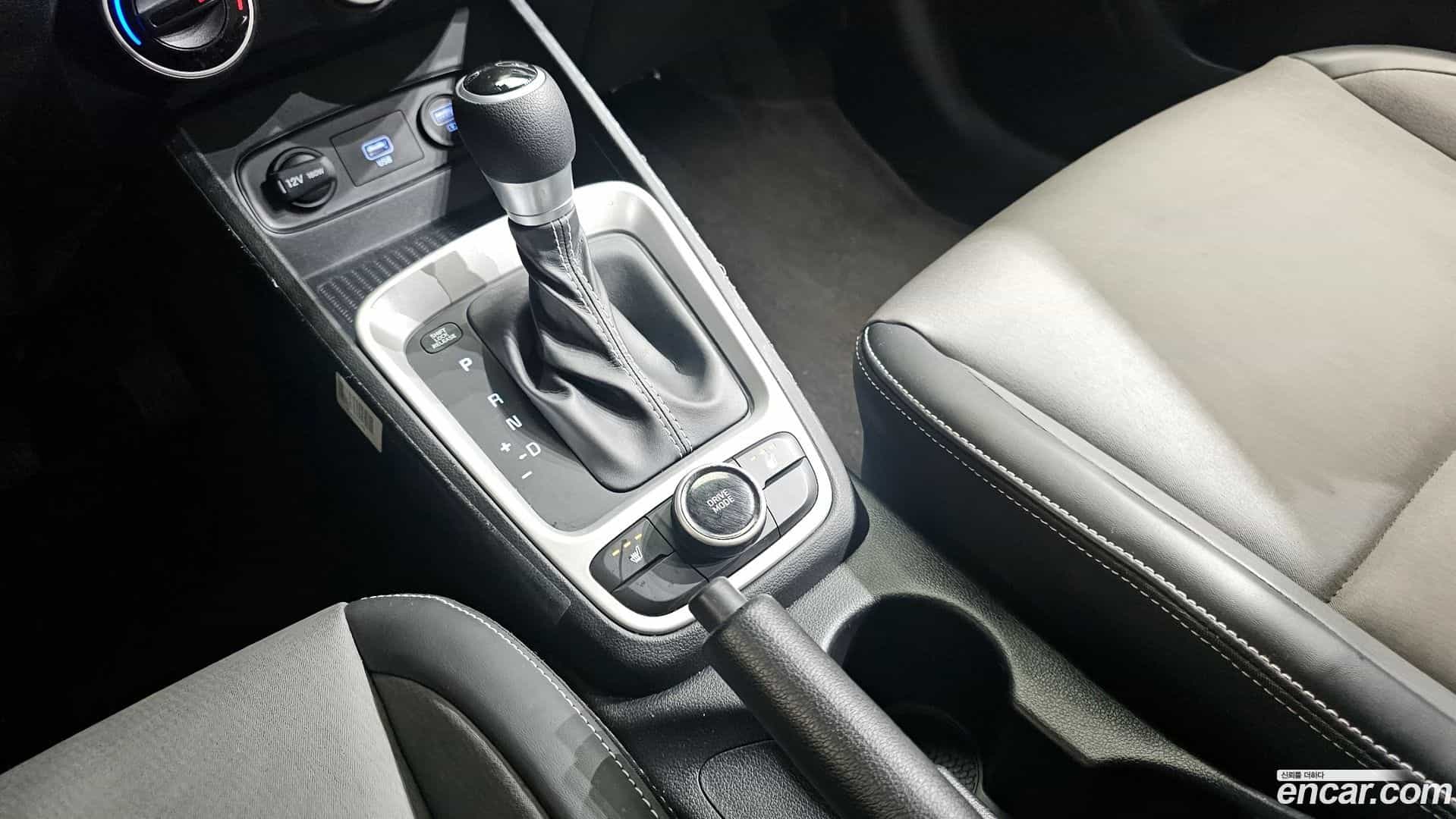 Venue Hyundai 2021.1-INNER-009