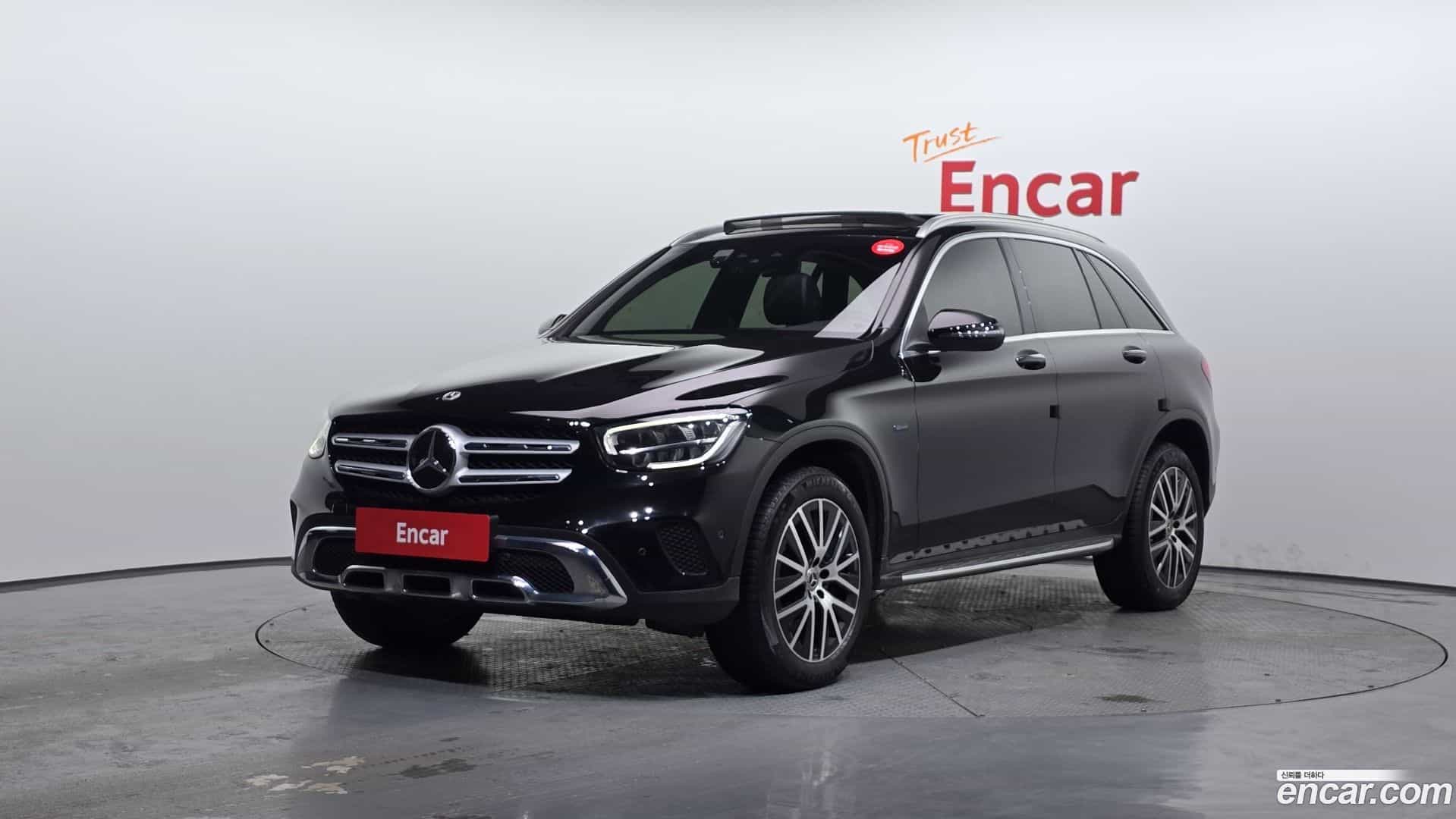 GLC-Class Mercedes-Benz 2021.4-OUTER-001