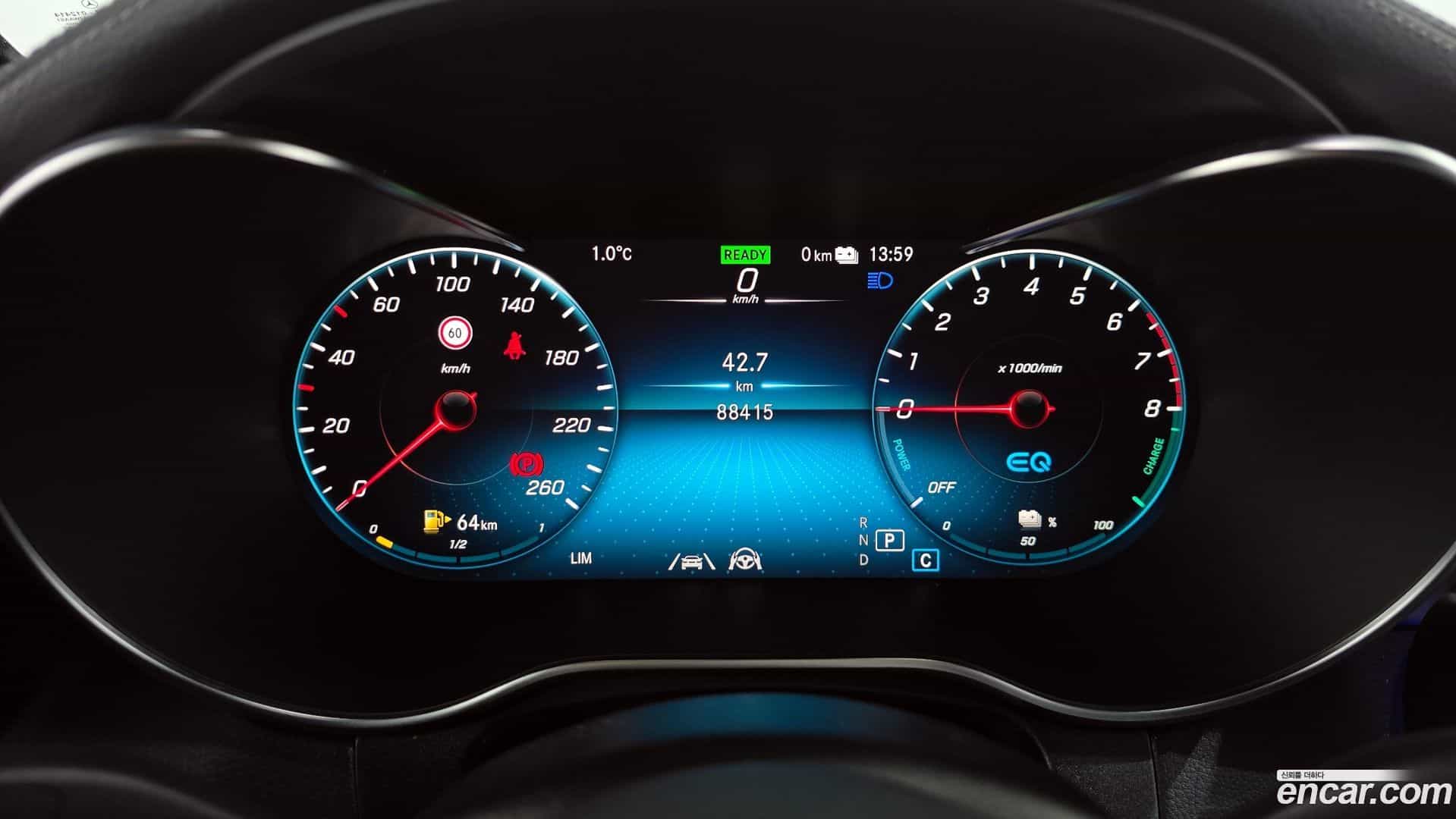 GLC-Class Mercedes-Benz 2021.4-INNER-008