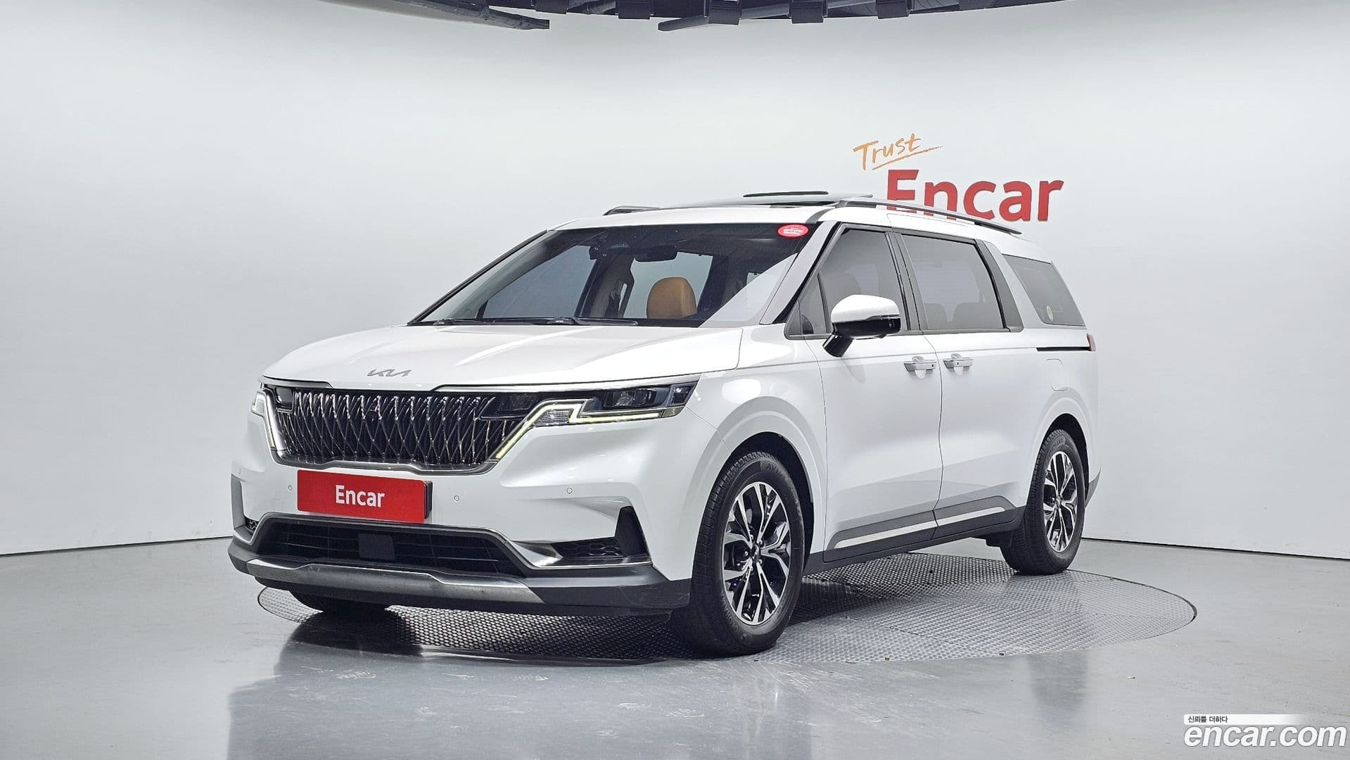 Main__Slider__Photo:Canival Kia 2021.9-0