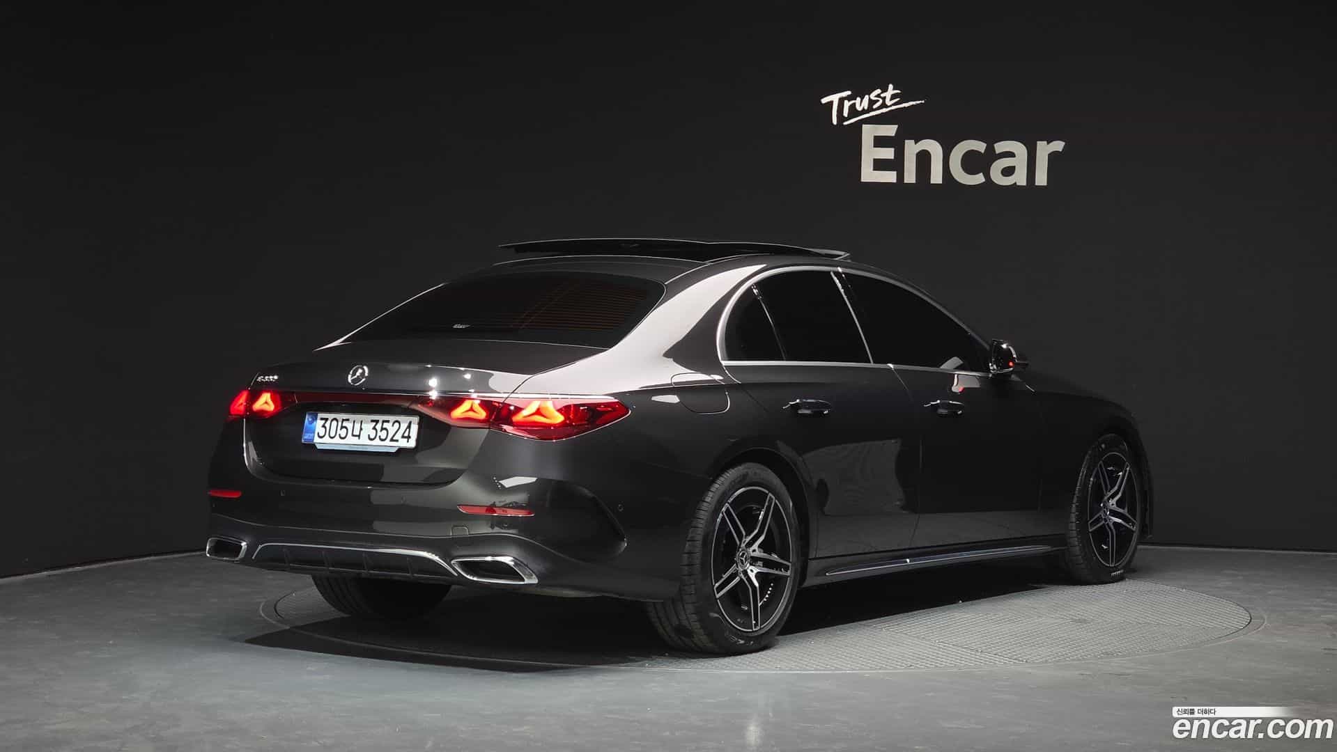 E-Class Mercedes-Benz 2025.10-OUTER-002