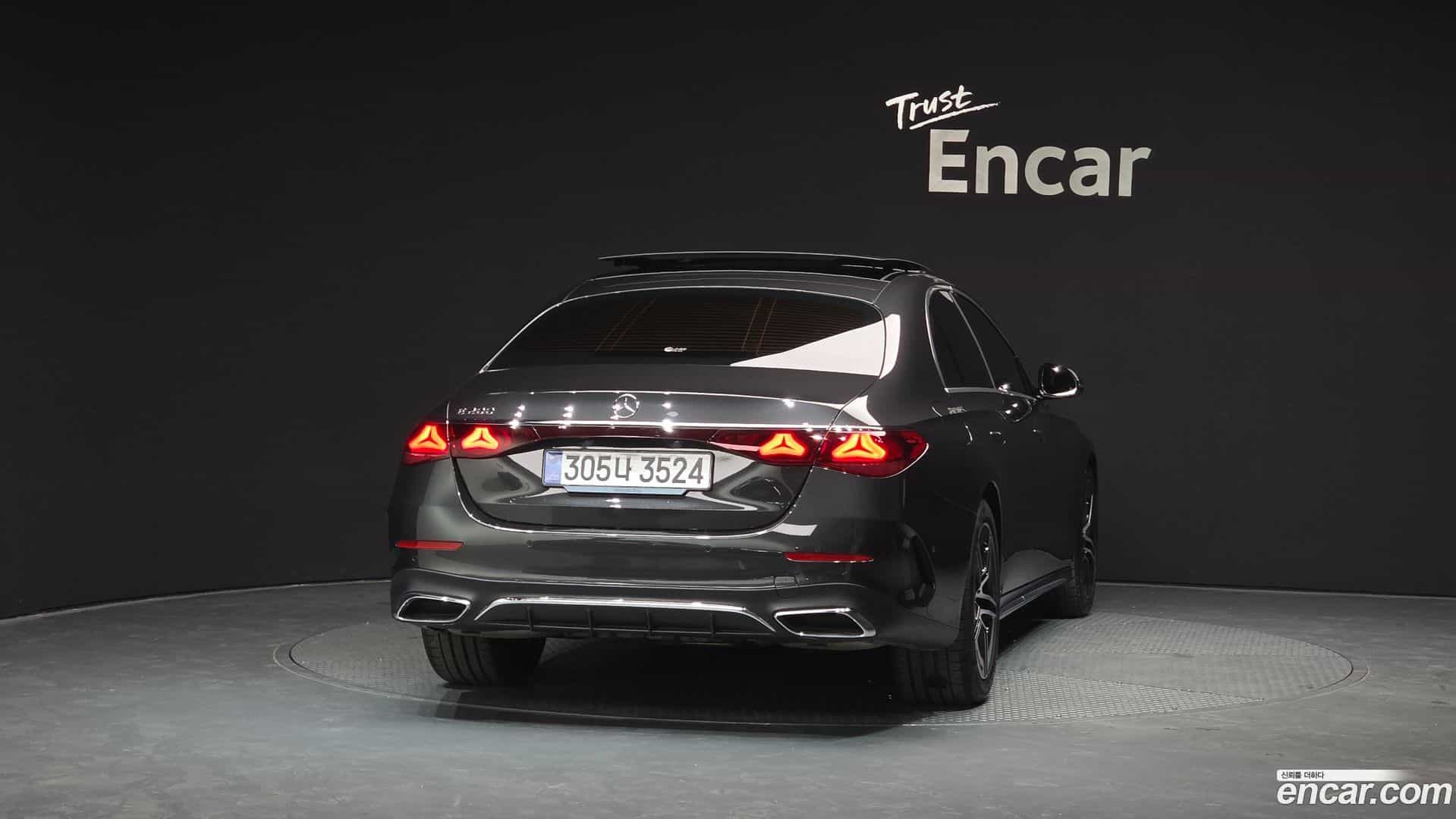 E-Class Mercedes-Benz 2025.10-OUTER-004