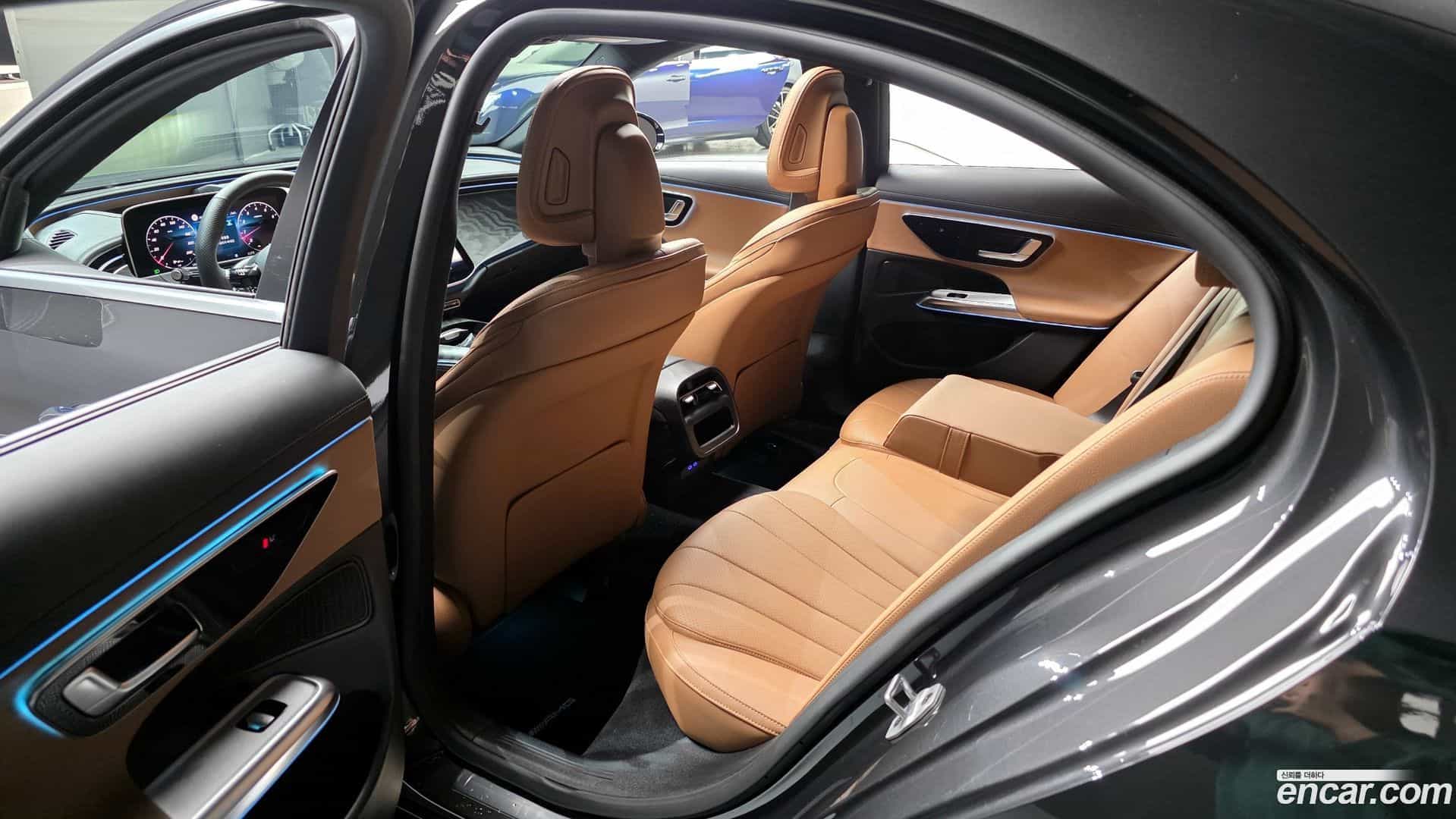 E-Class Mercedes-Benz 2025.10-OPTION-015