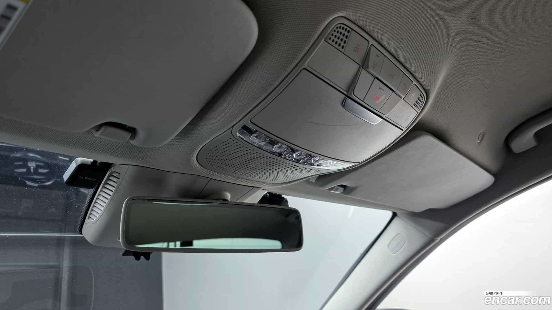 C-Class Mercedes-Benz 2020.2-OPTION-023