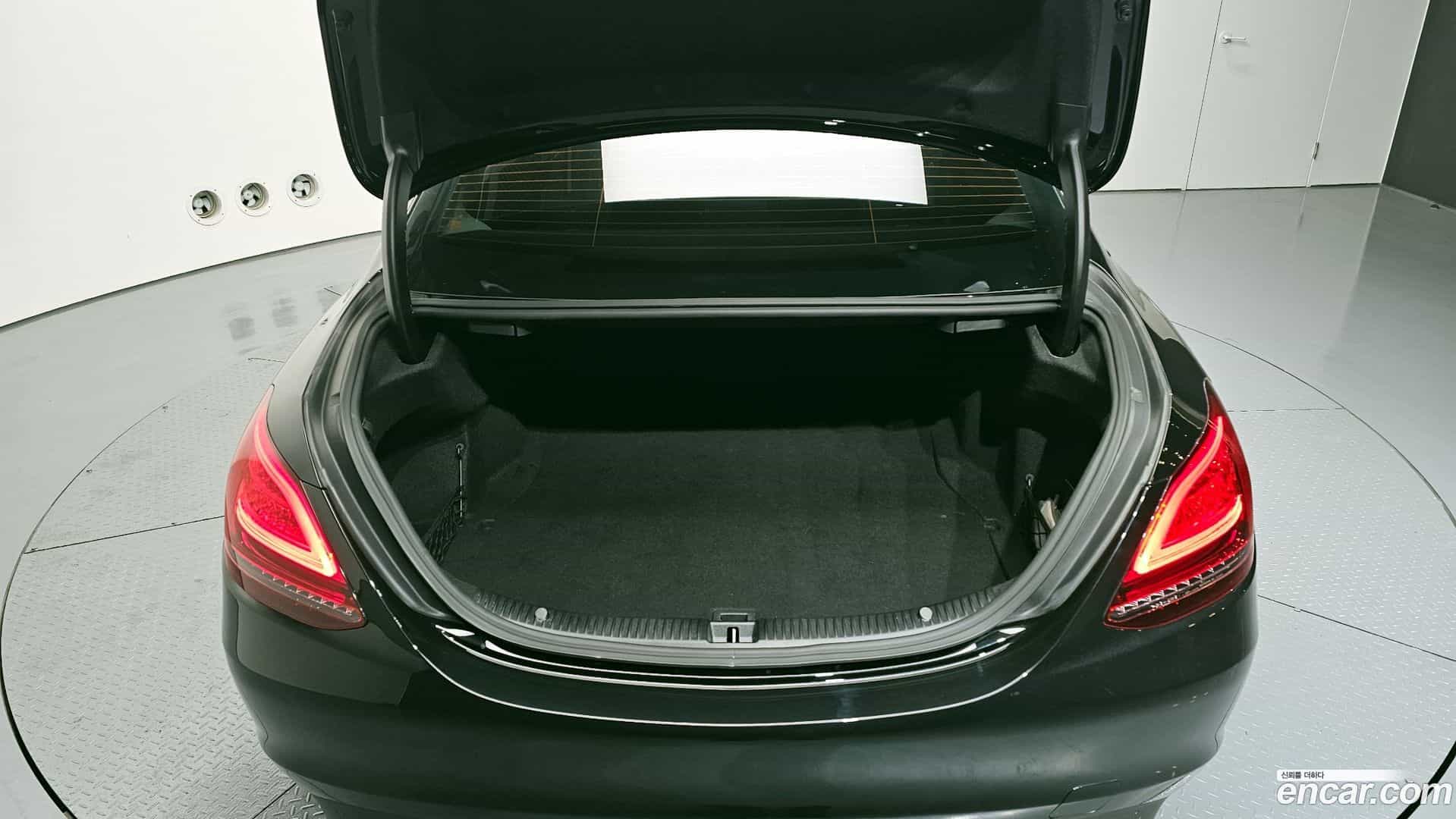C-Class Mercedes-Benz 2020.2-OPTION-024