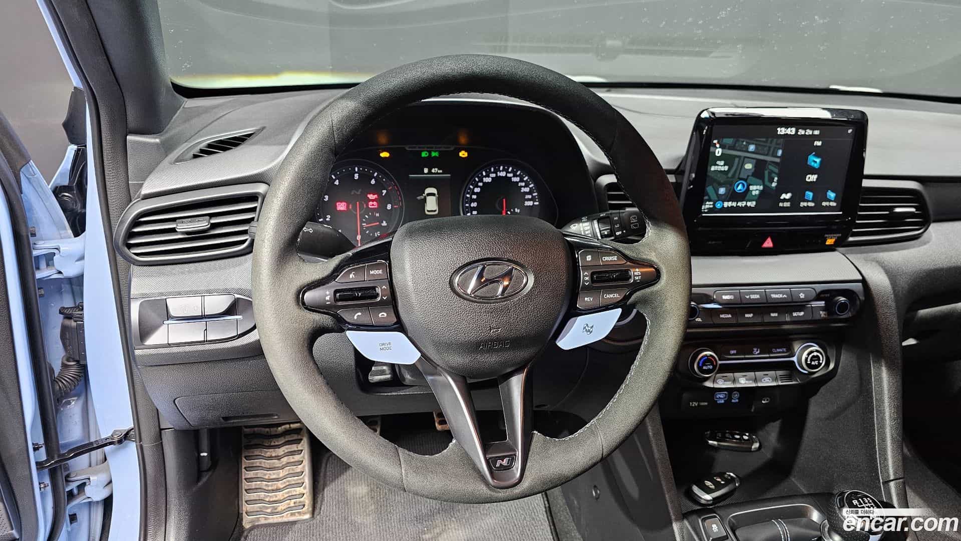 Veloster Hyundai 2018.8-OPTION-017
