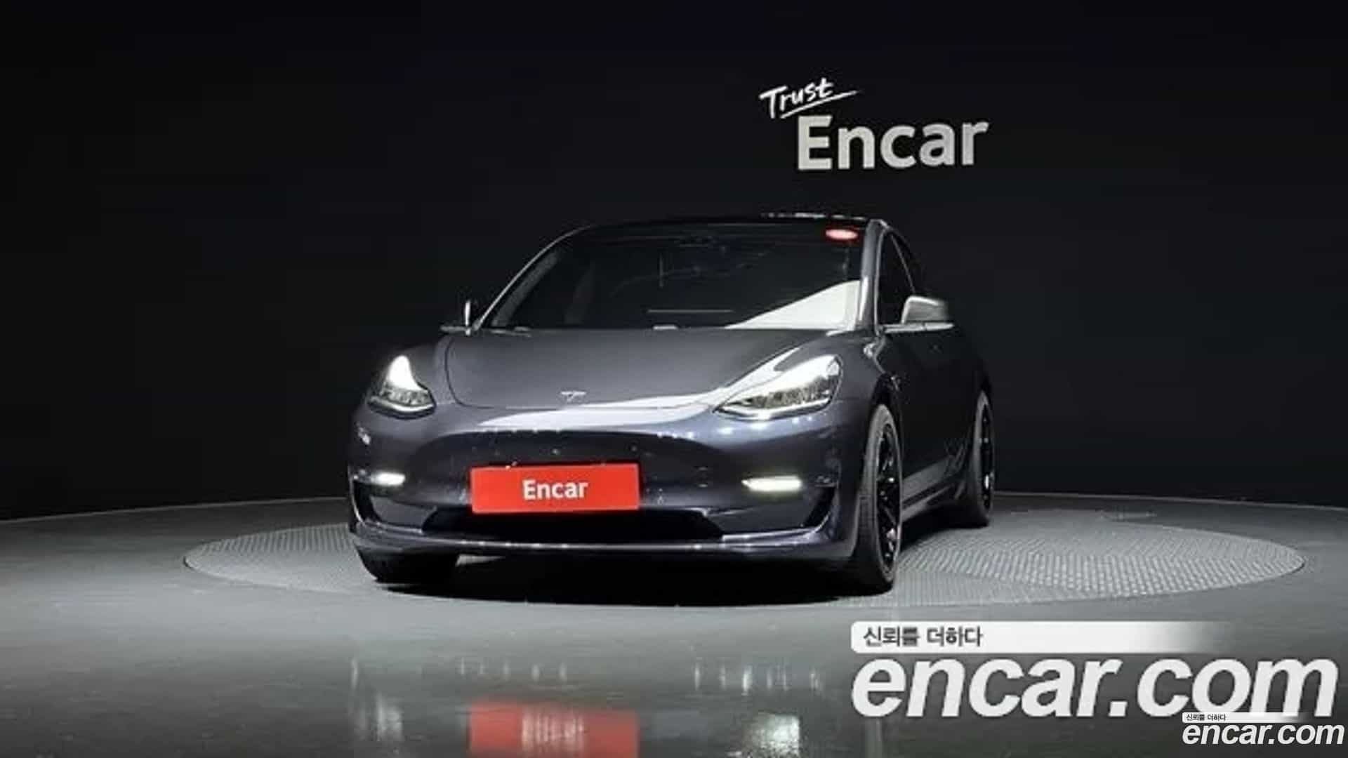 Model 3 Tesla 2020.2-OUTER-003