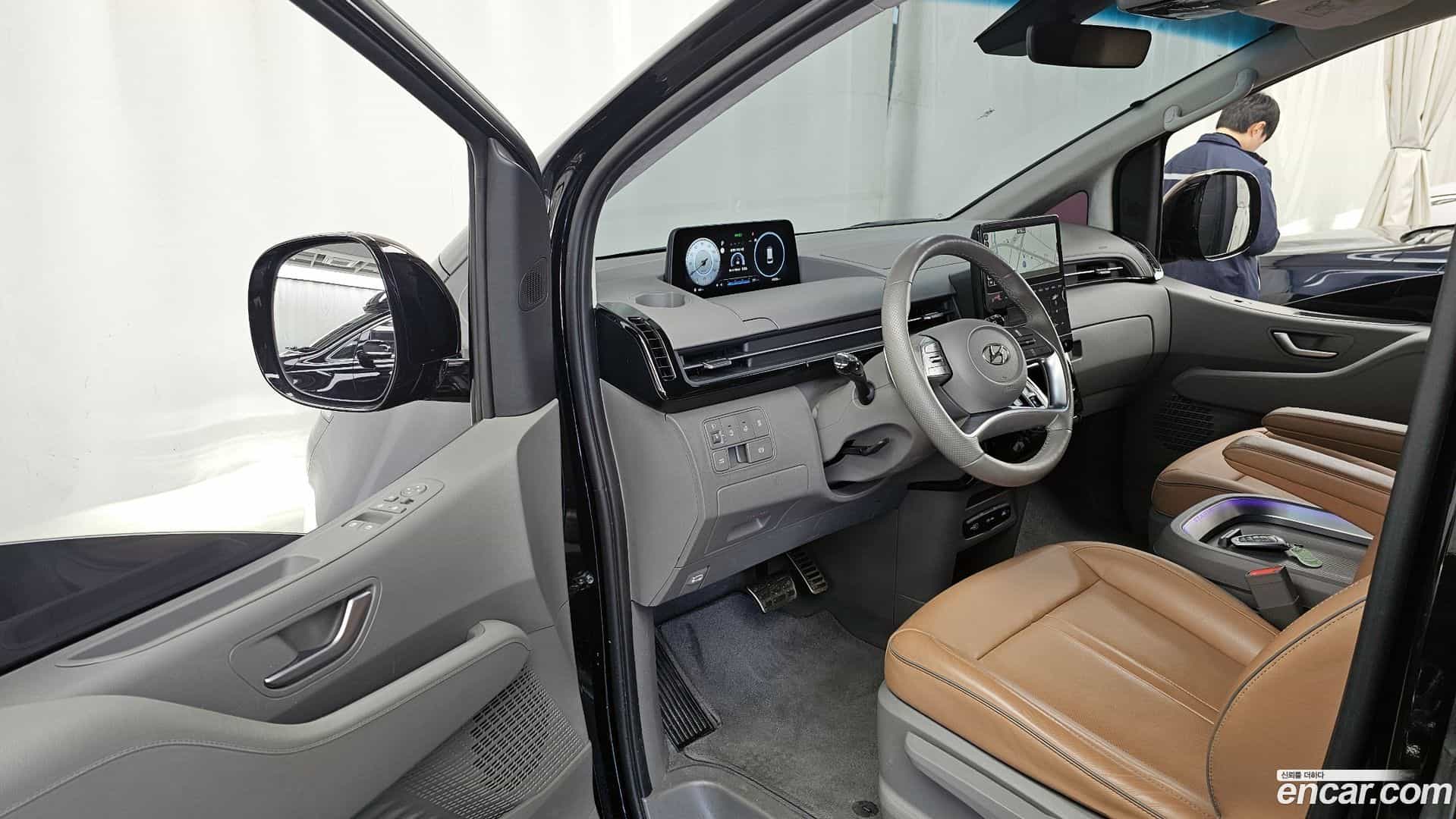Staria Hyundai 2023.0-INNER-010