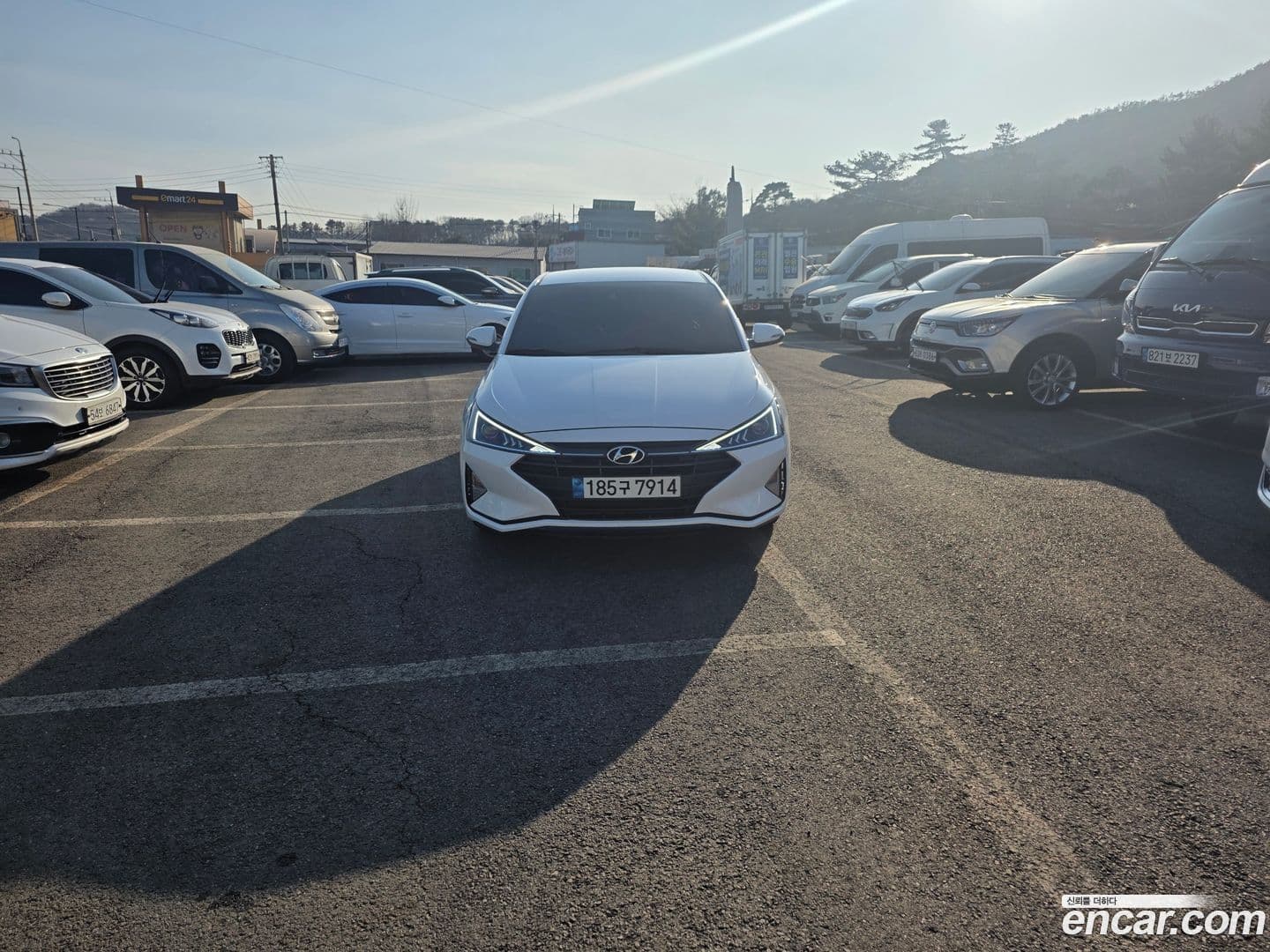Main__Slider__Photo:AVANTE Hyundai 2019.2-0