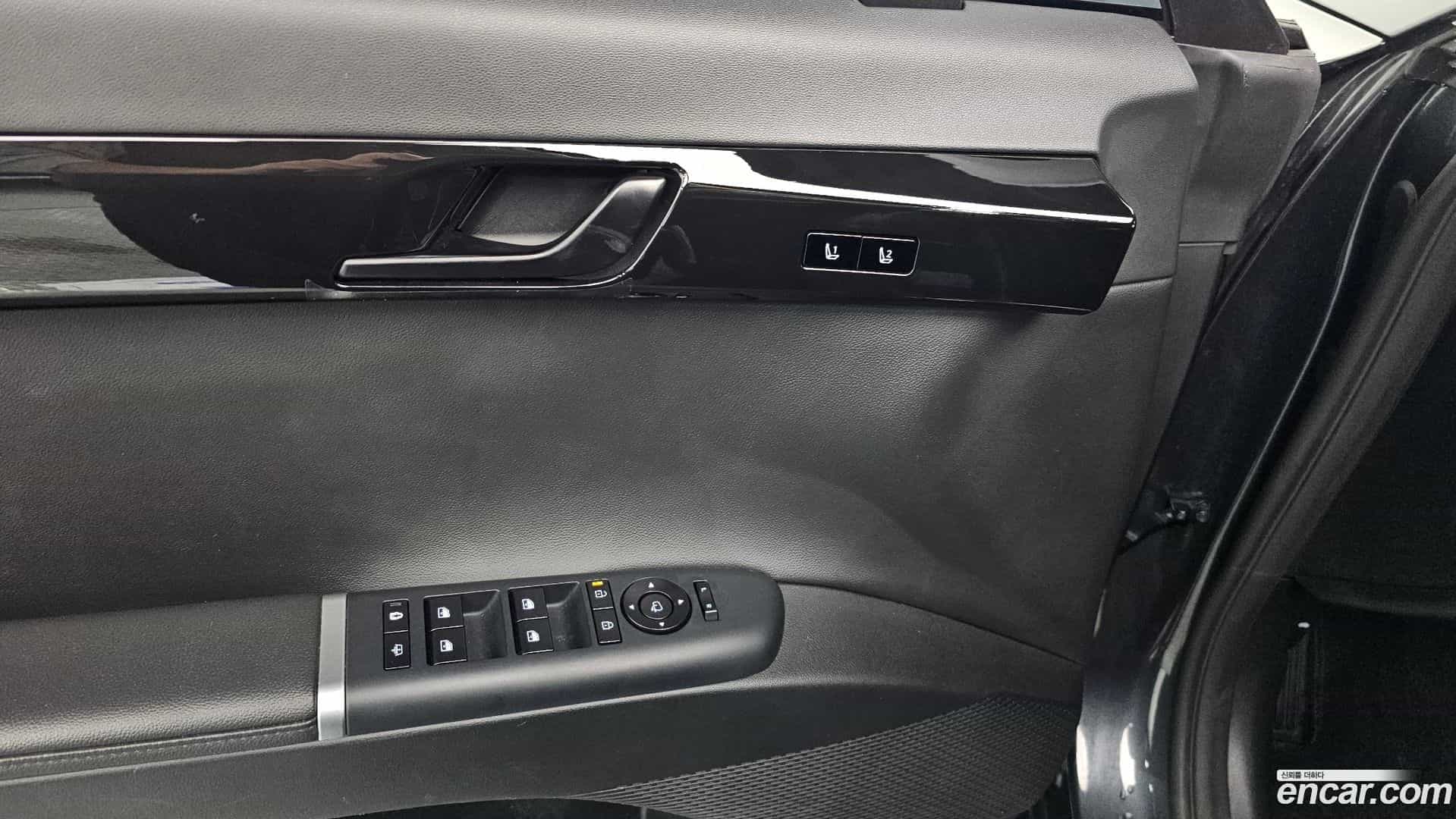 Grandeur Hyundai 2022.11-OPTION-021