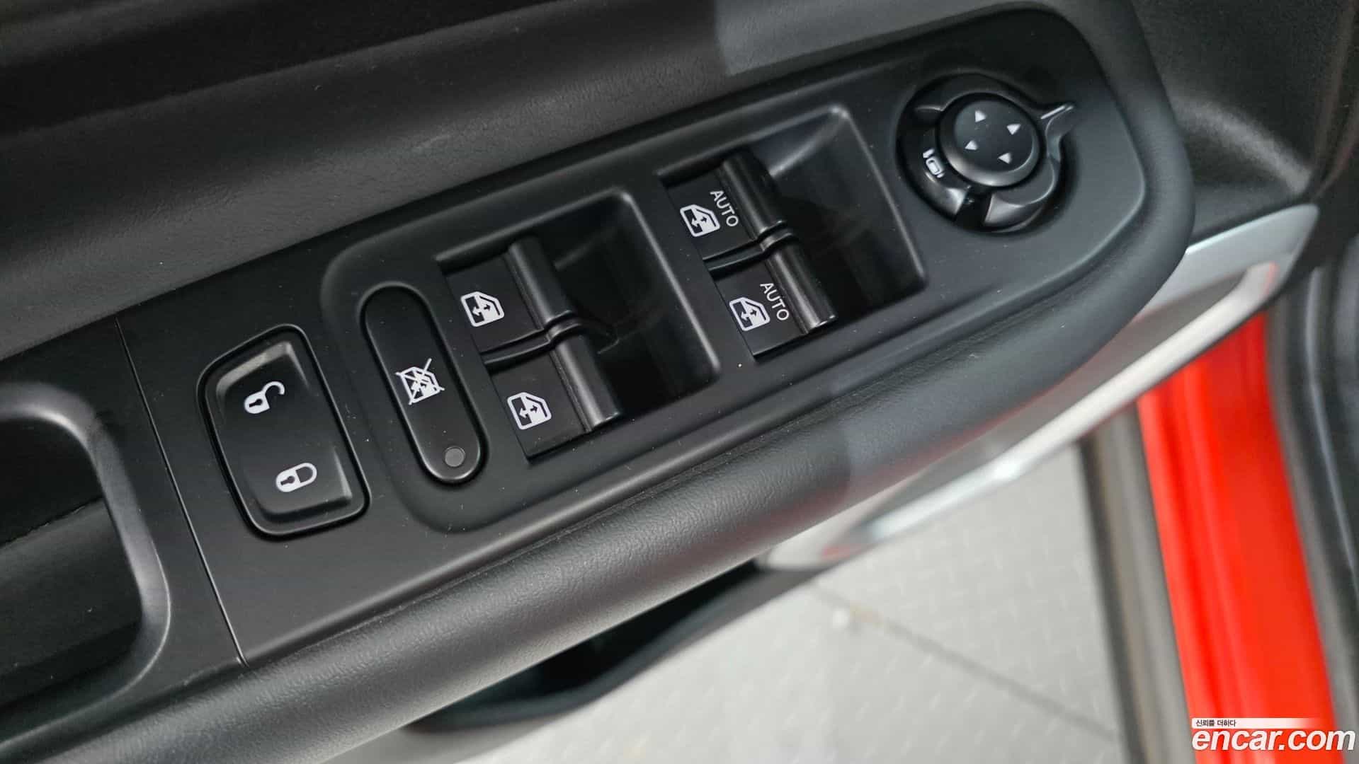 Renegade Jeep 2018.7-OPTION-017