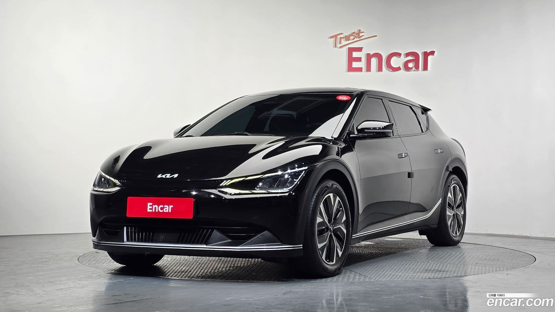 Main__Slider__Photo:EV6 Kia 2021.11-0